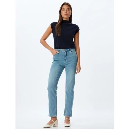 trousers-9d8-86.jpg