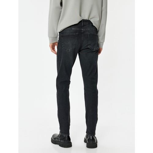 trousers-c-e9c9.jpg