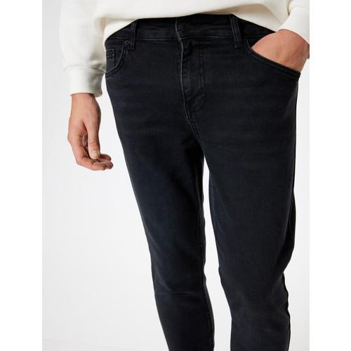 trousers-f8-a3d.jpg