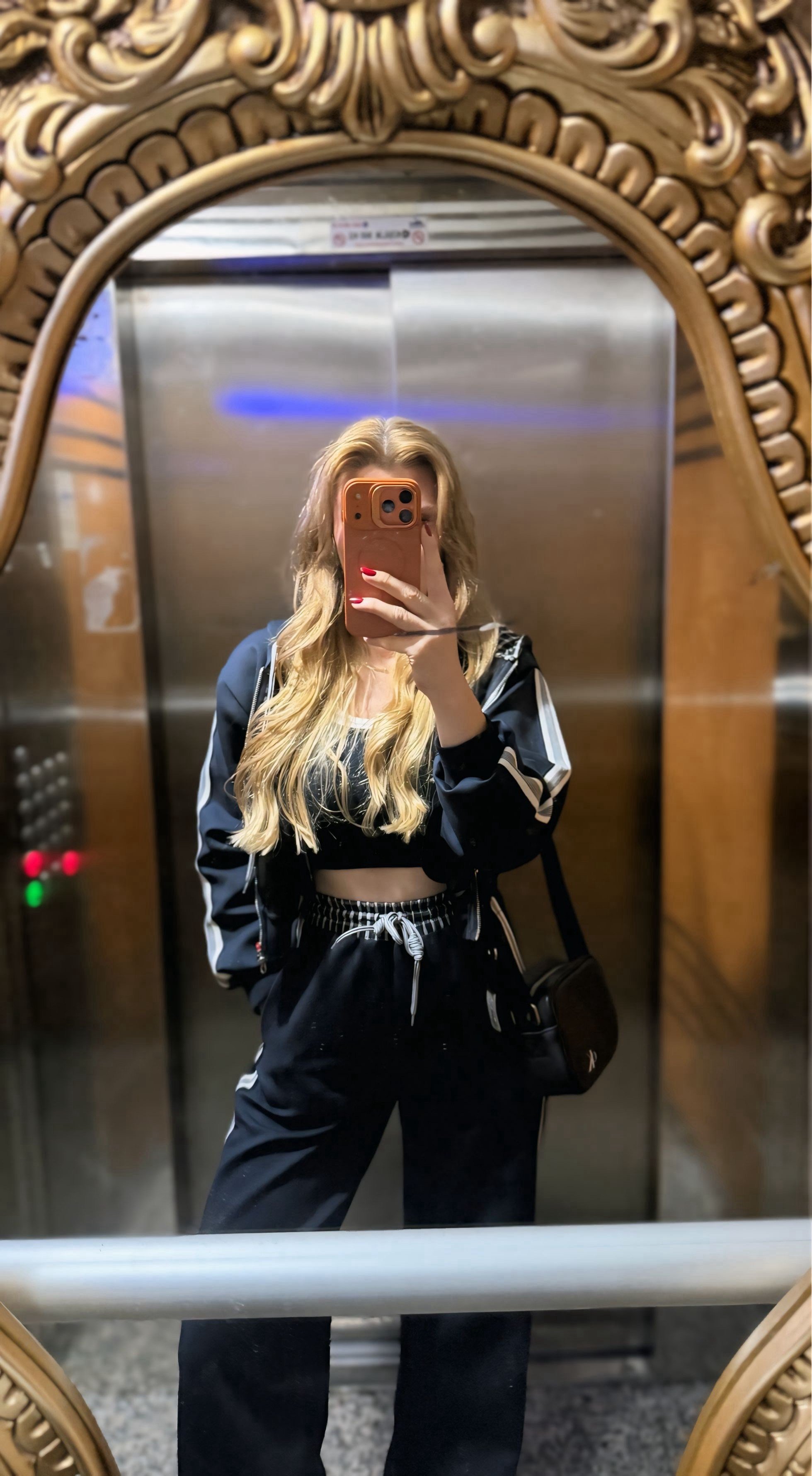 BluzLacivert Şerit Detaylı Crop Atlet
