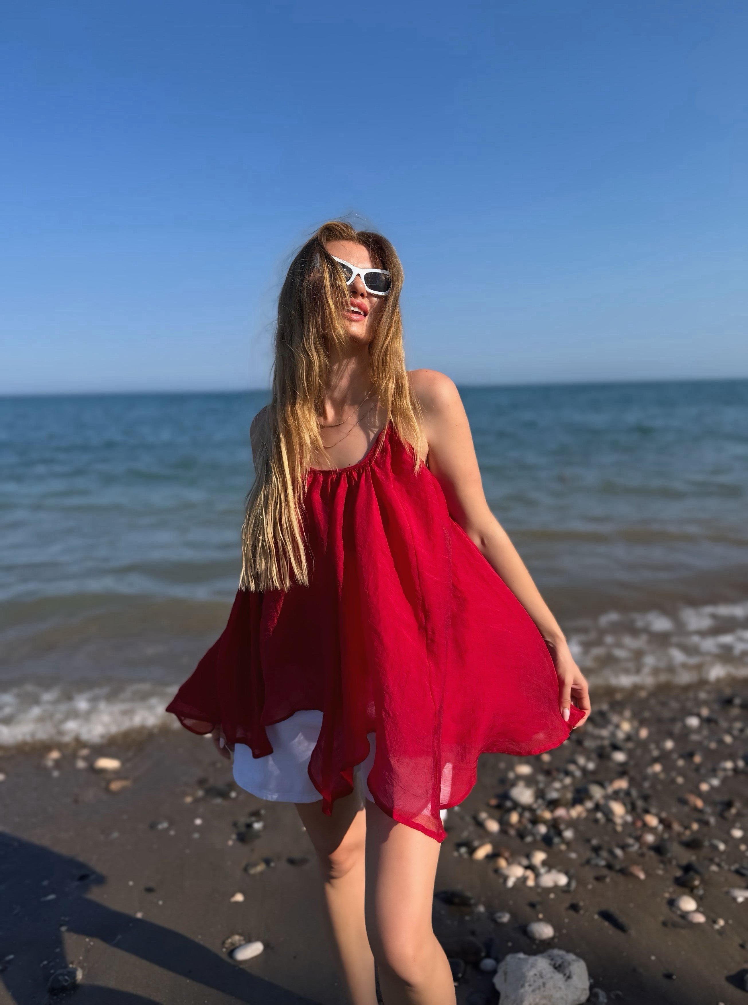 BluzPremium Kırmızı Askılı Pileli Volan Detaylı Şifon Bluz