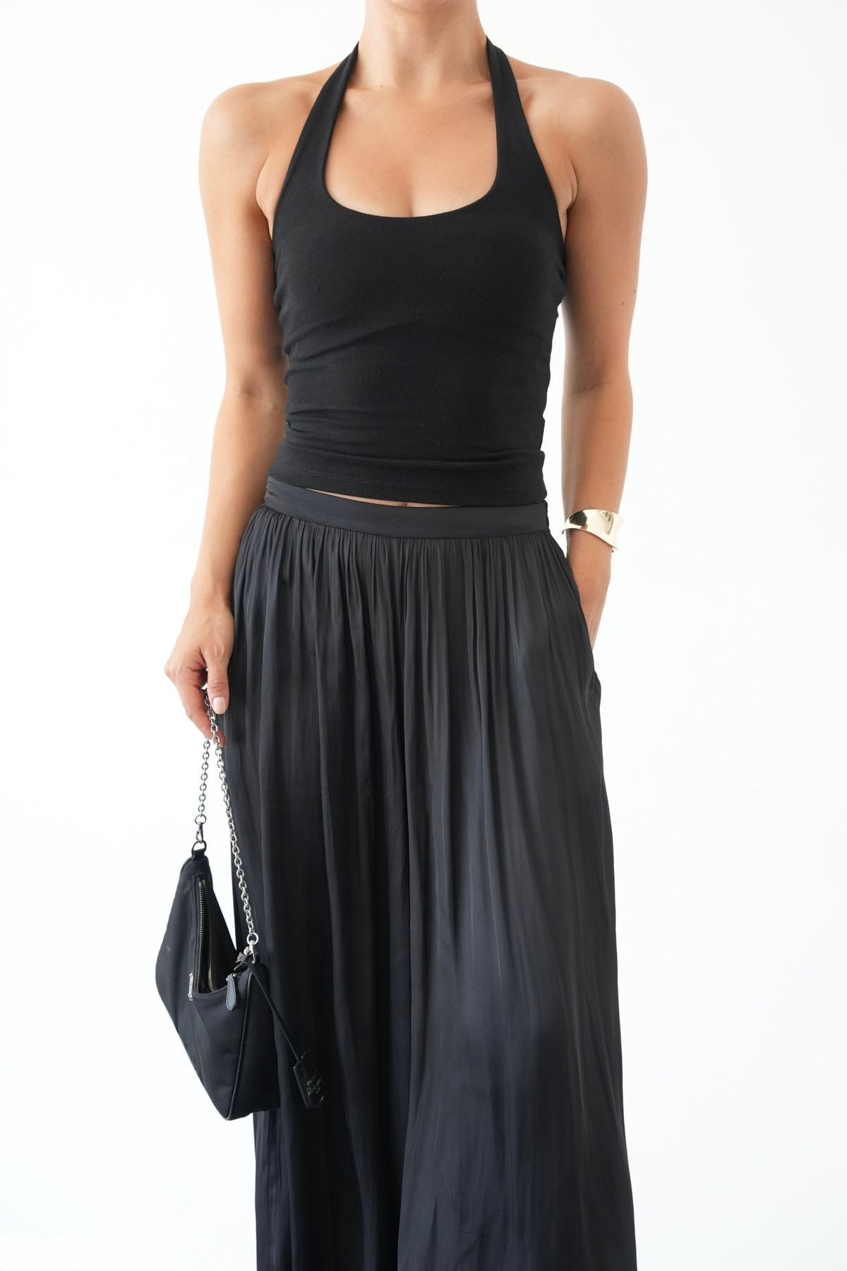 BluzSiyah Halter Yaka Fitilli Sırt Dekolteli Bluz