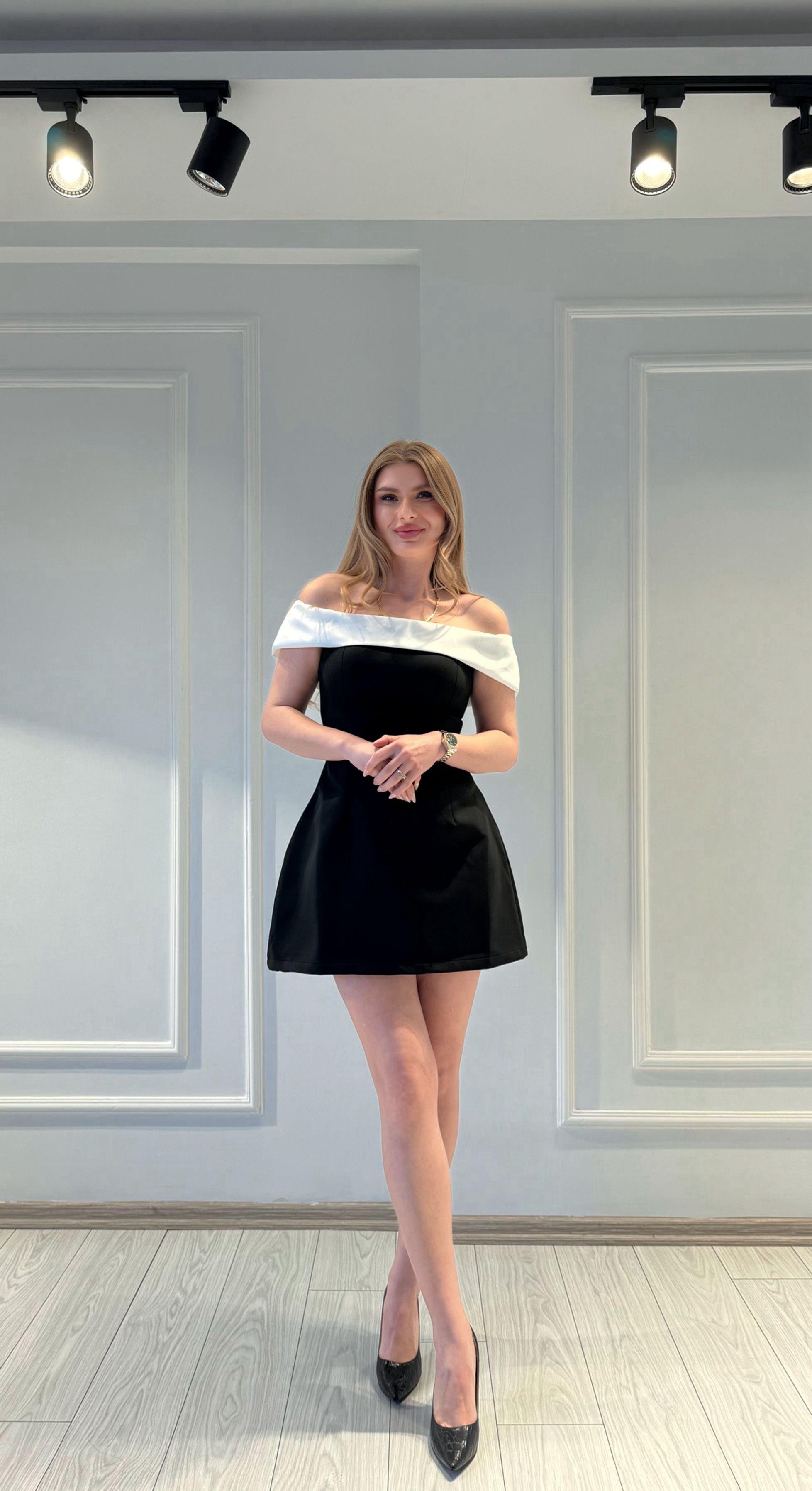 ELBİSEMadonna Yaka Çift Renk Mini Elbise