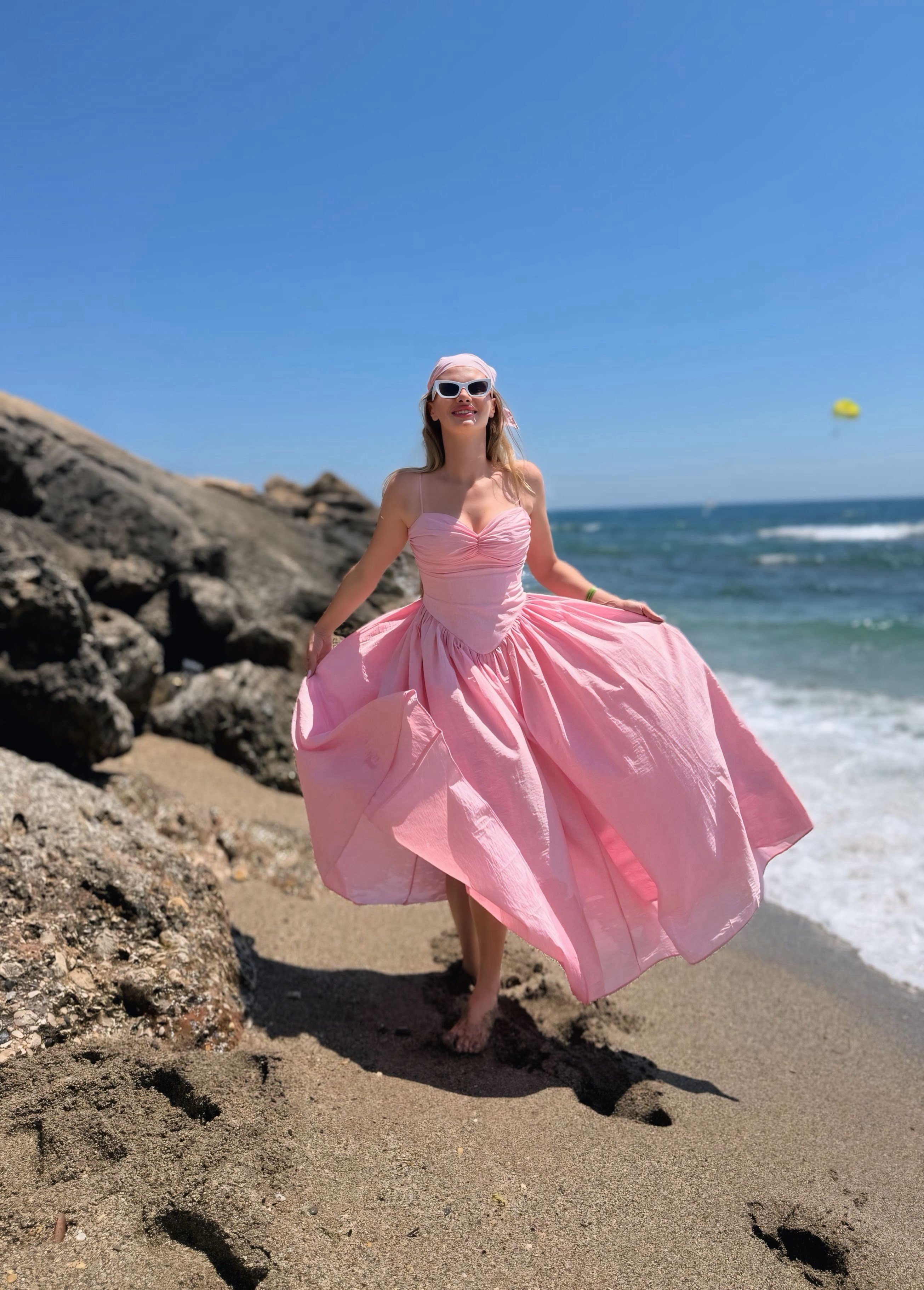 ELBİSEPembe Kalp Yaka Bandana Detaylı Çizgili Elbise