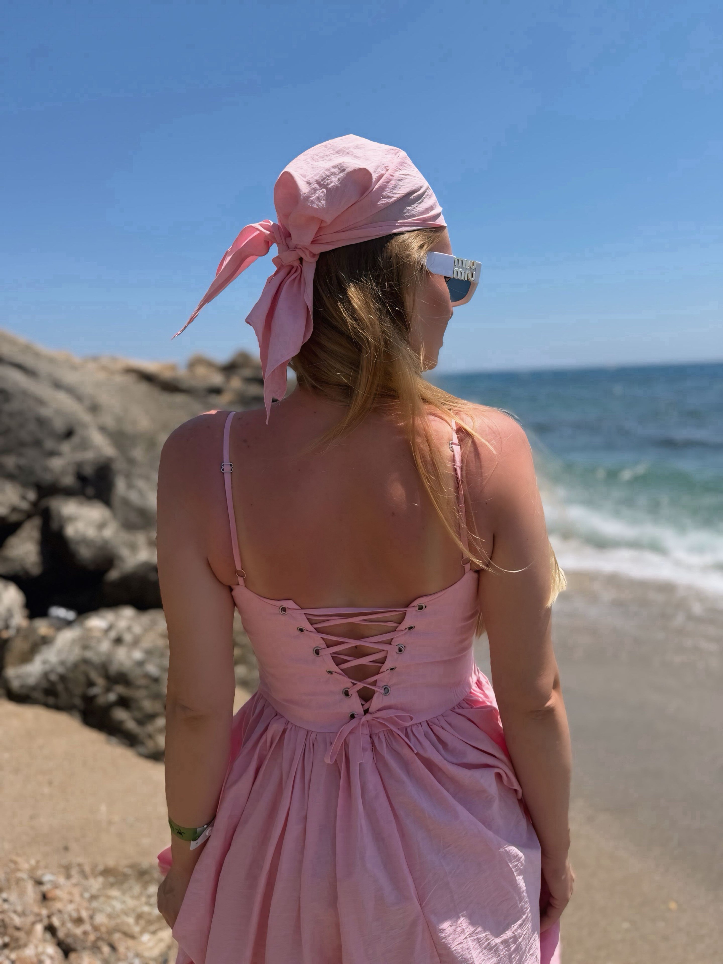 ELBİSEPembe Kalp Yaka Bandana Detaylı Çizgili Elbise