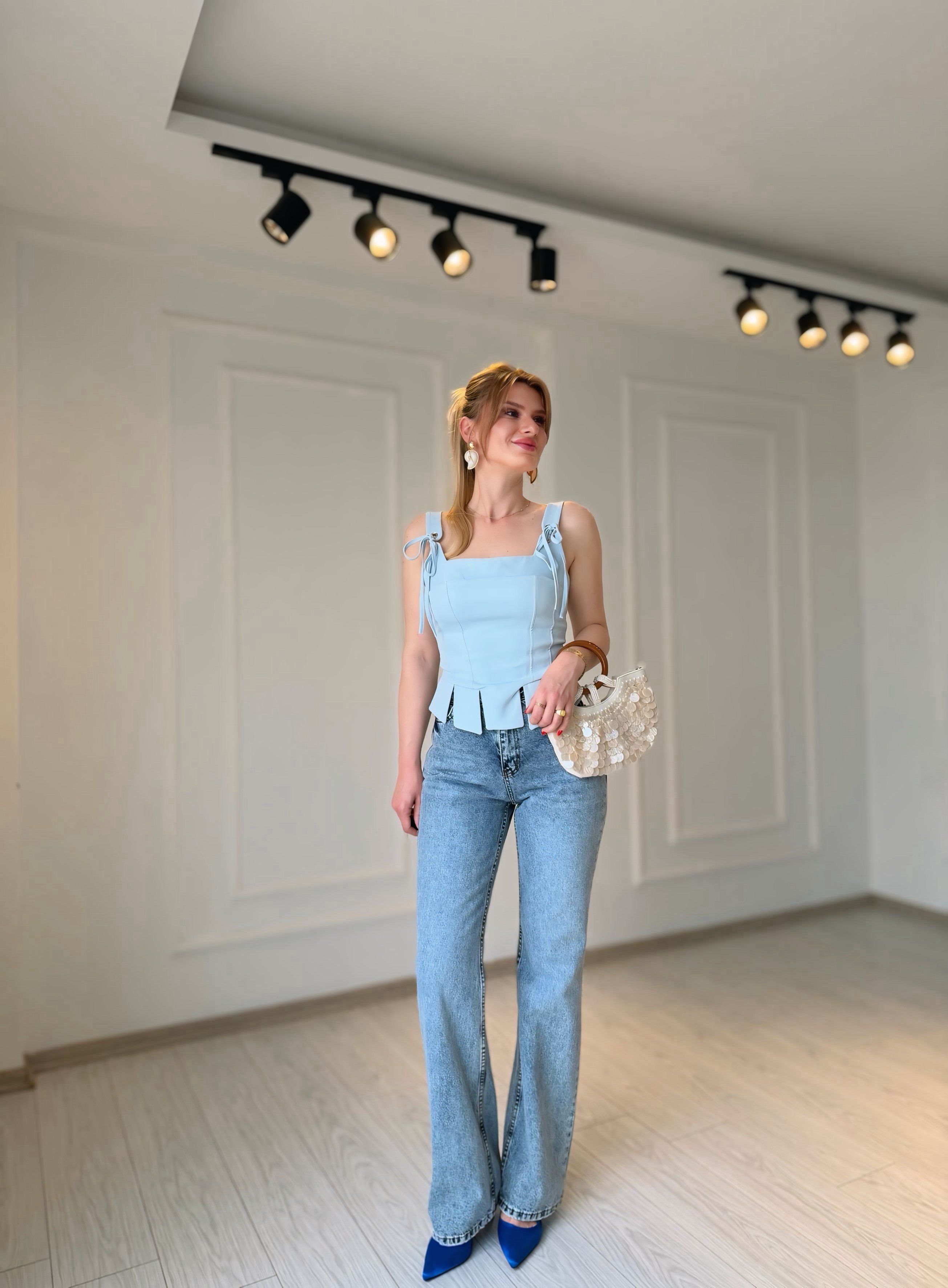 Jean Yüksek Bel Açık Mavi Yıkamalı Straight Jean