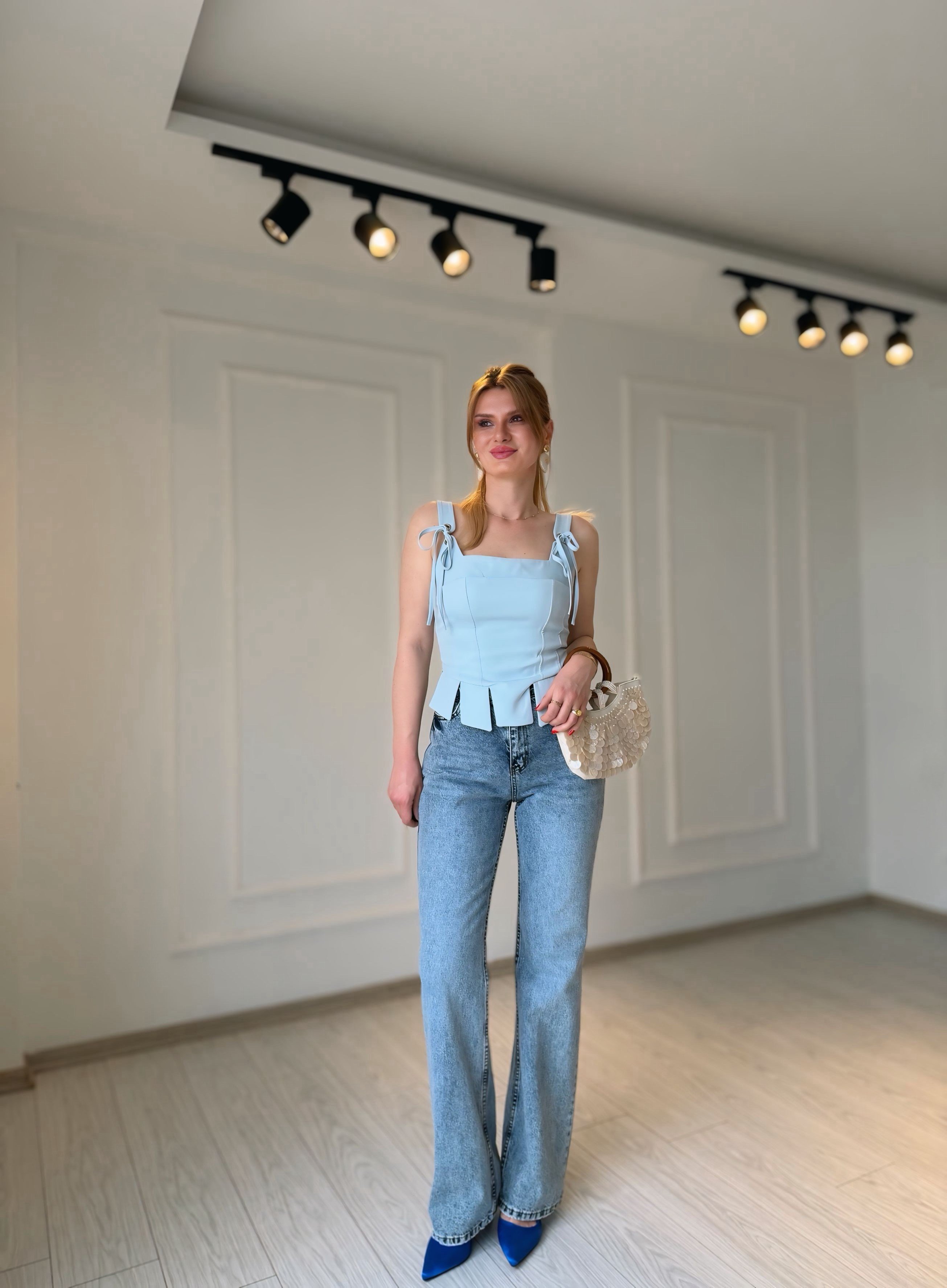 Jean Yüksek Bel Açık Mavi Yıkamalı Straight Jean