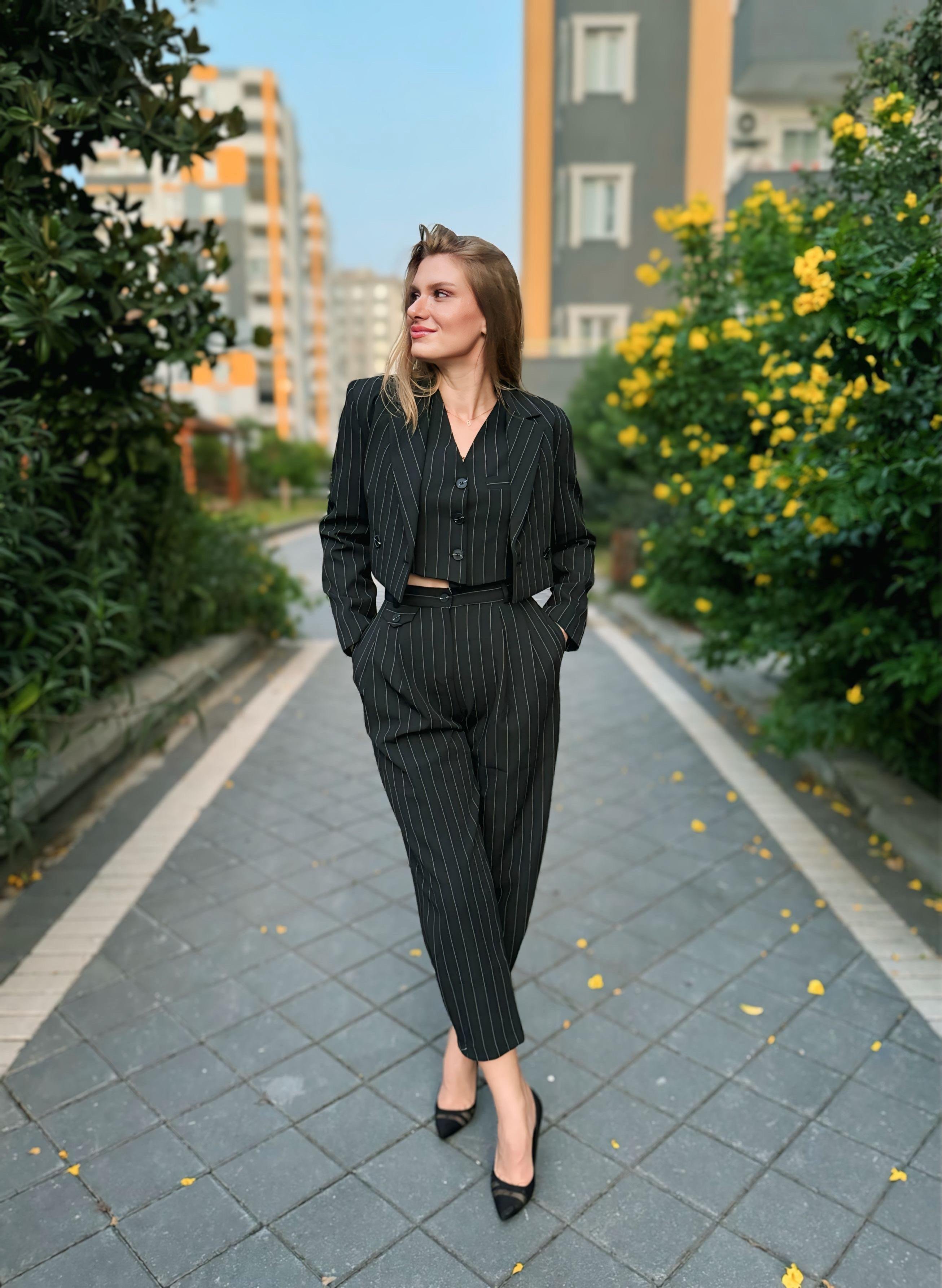 Premium Çizgili Crop Ceket - SiyahCeketAura