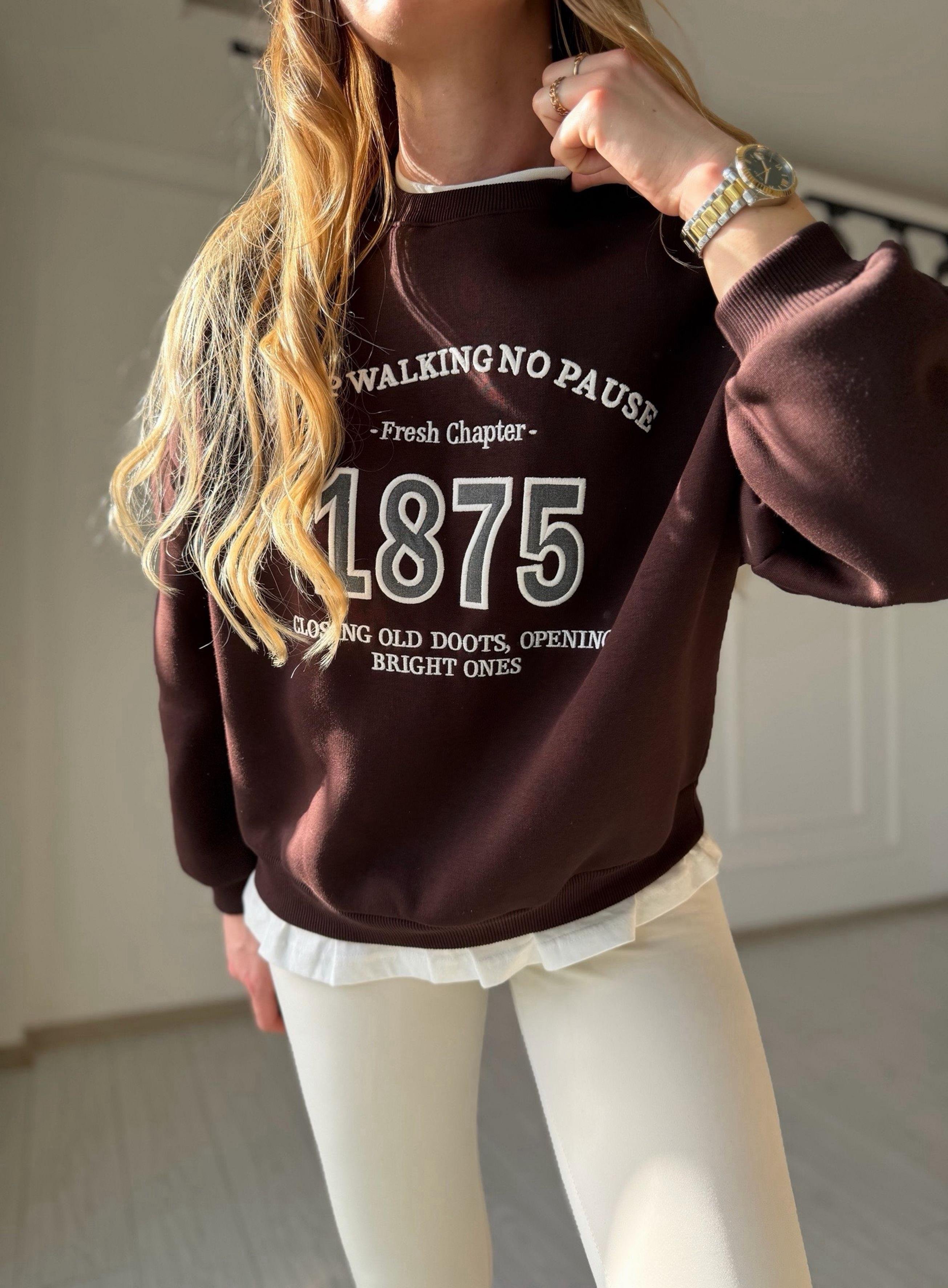 SweatshirtAcı Kahve Nakış Detaylı İçi Tshirt Görünümlü Sweatshirt