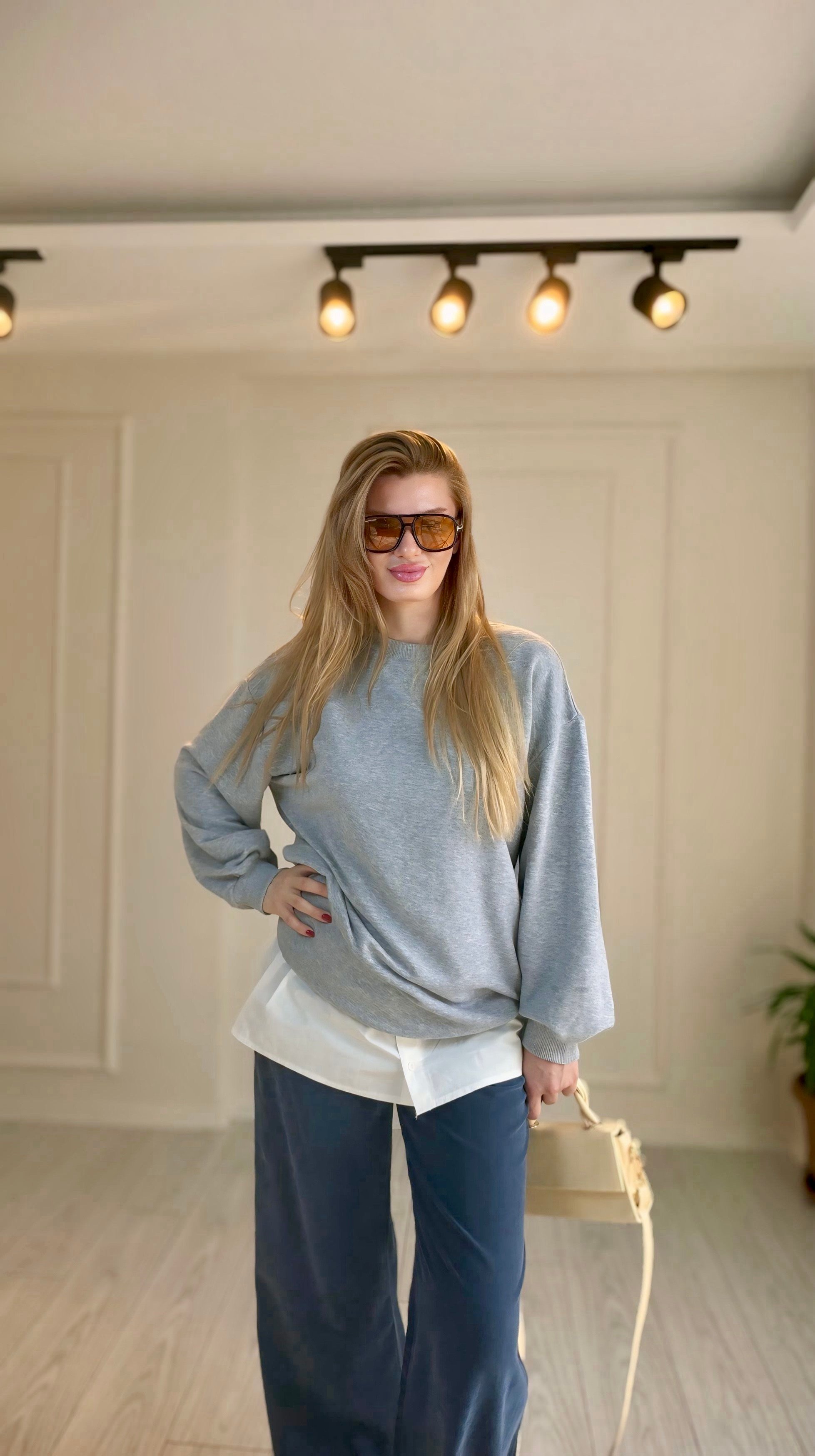 SweatshirtGri Çıkarılabilir Gömlek Detaylı Bisiklet Yaka Sweatshirt