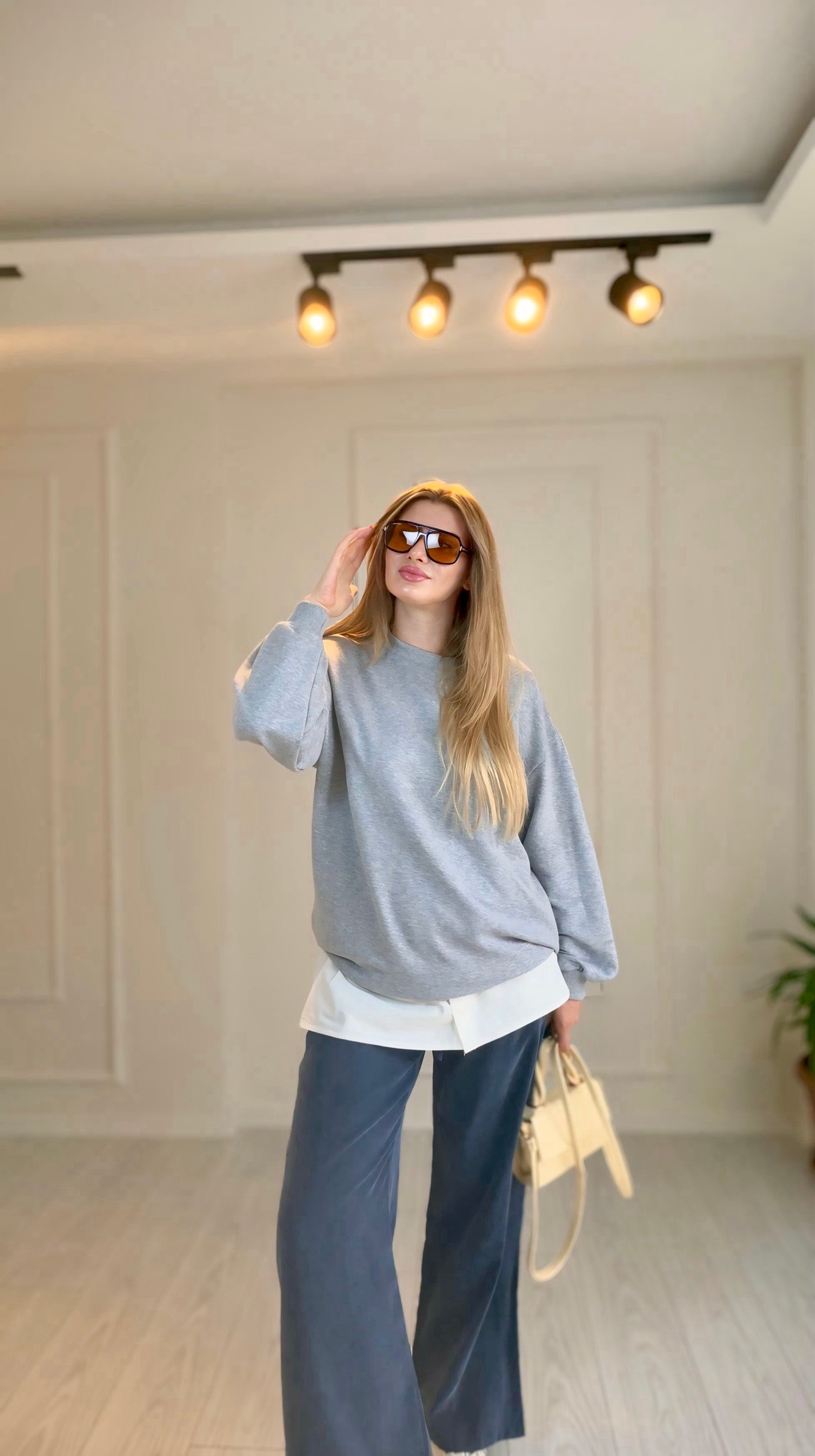 SweatshirtGri Çıkarılabilir Gömlek Detaylı Bisiklet Yaka Sweatshirt