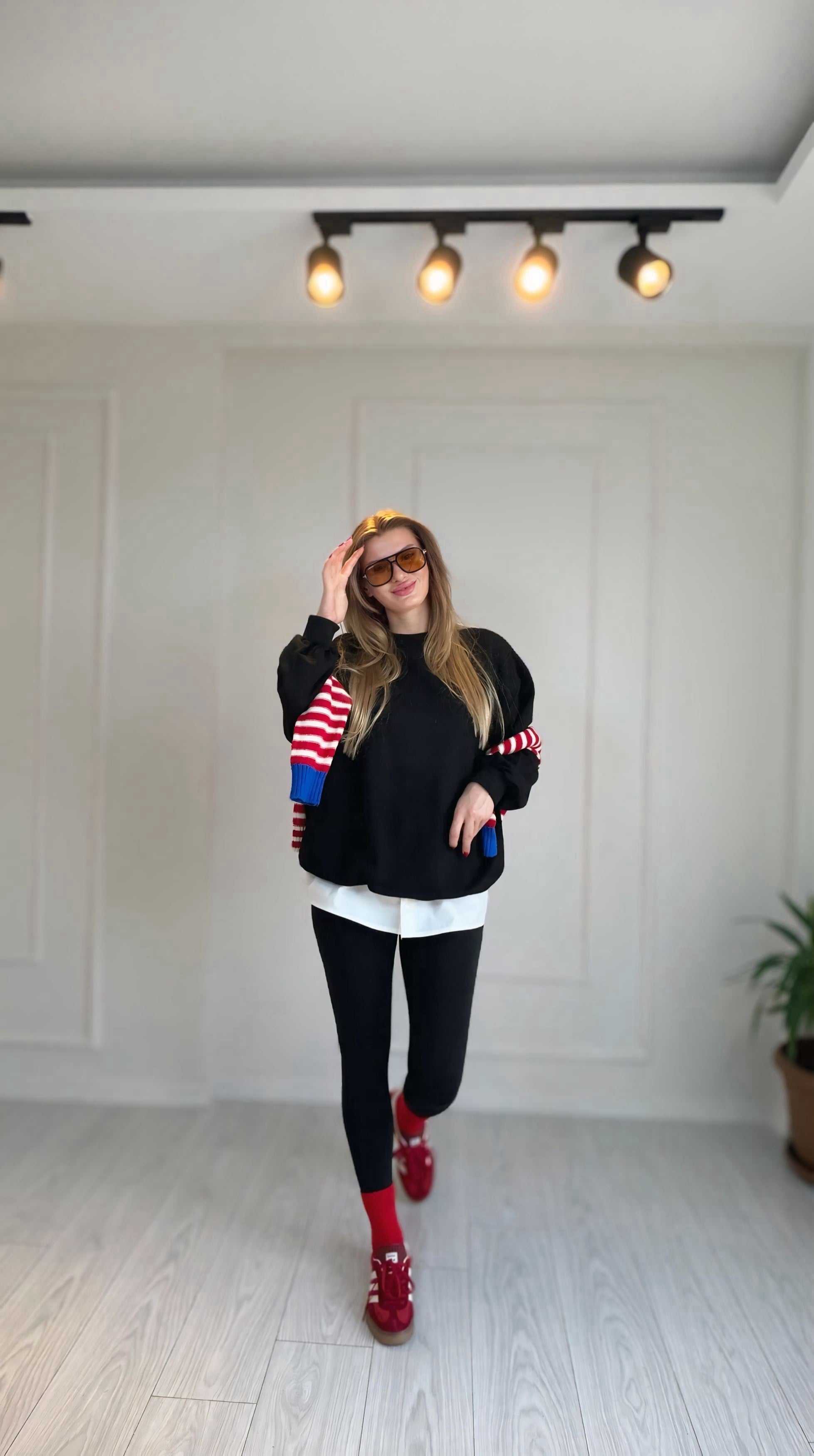 SweatshirtSiyah Çıkarılabilir Gömlek Detaylı Bisiklet Yaka Sweatshirt