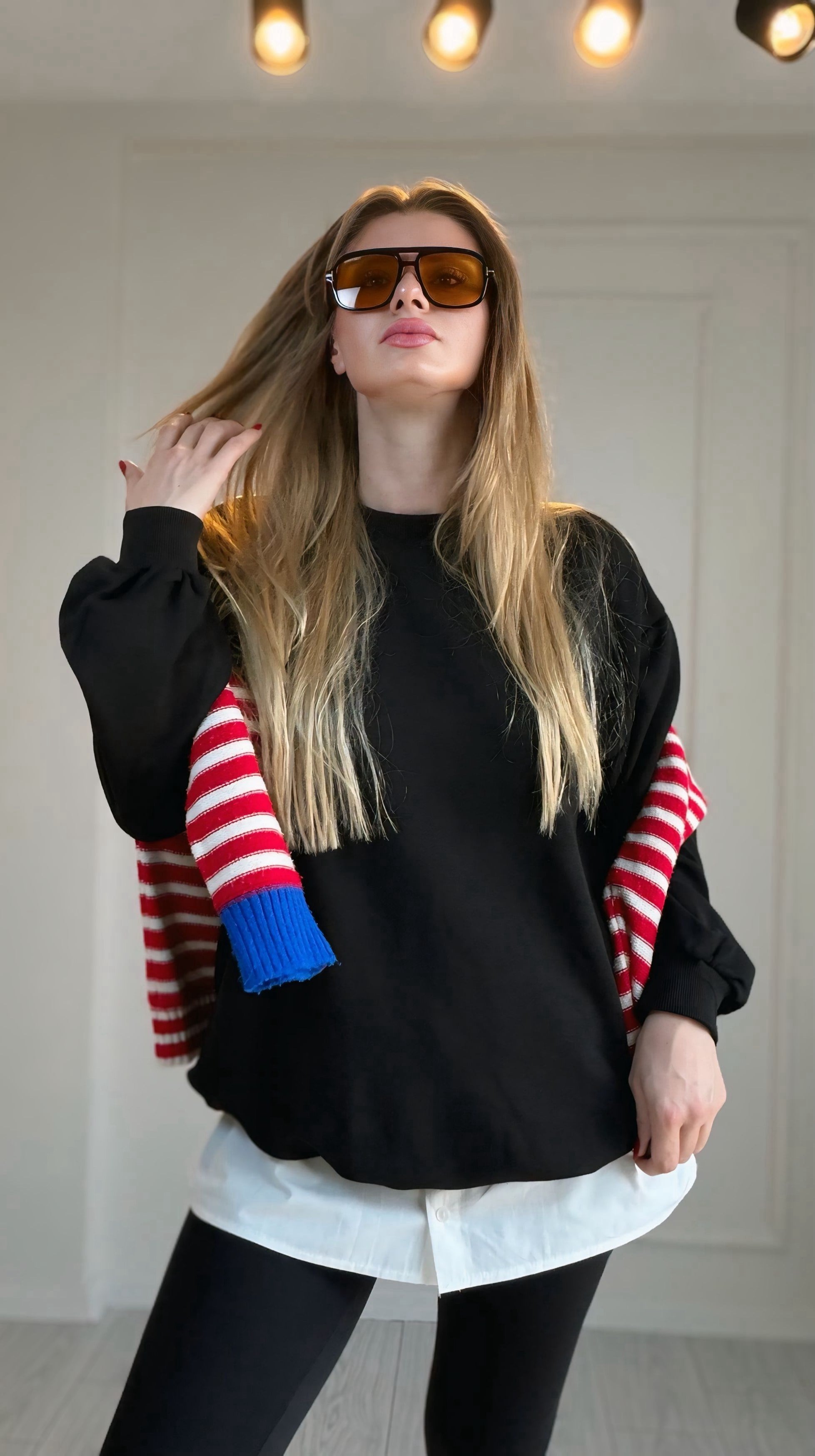 SweatshirtSiyah Çıkarılabilir Gömlek Detaylı Bisiklet Yaka Sweatshirt