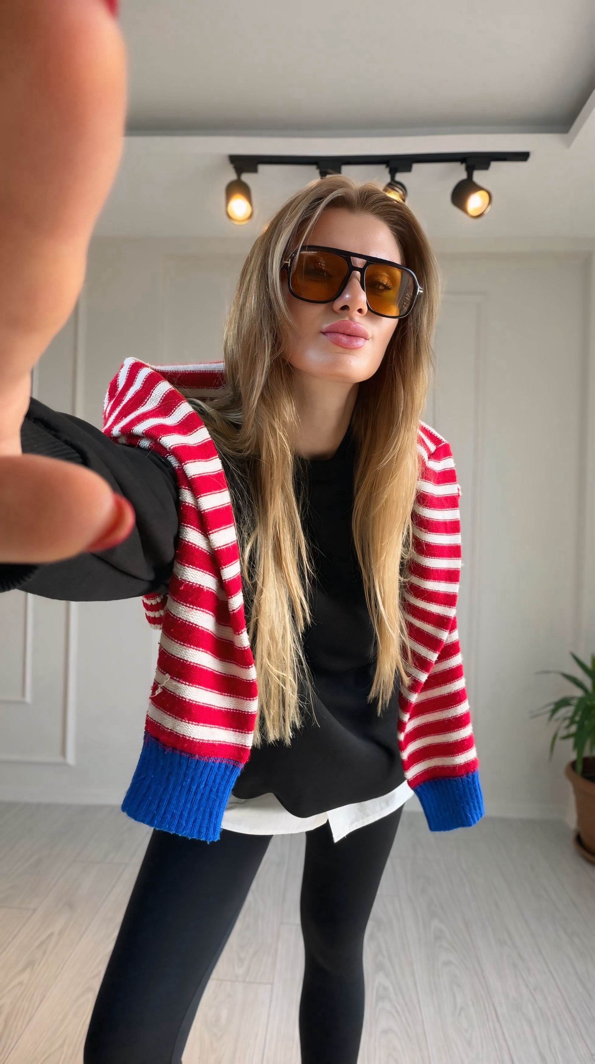 SweatshirtSiyah Çıkarılabilir Gömlek Detaylı Bisiklet Yaka Sweatshirt