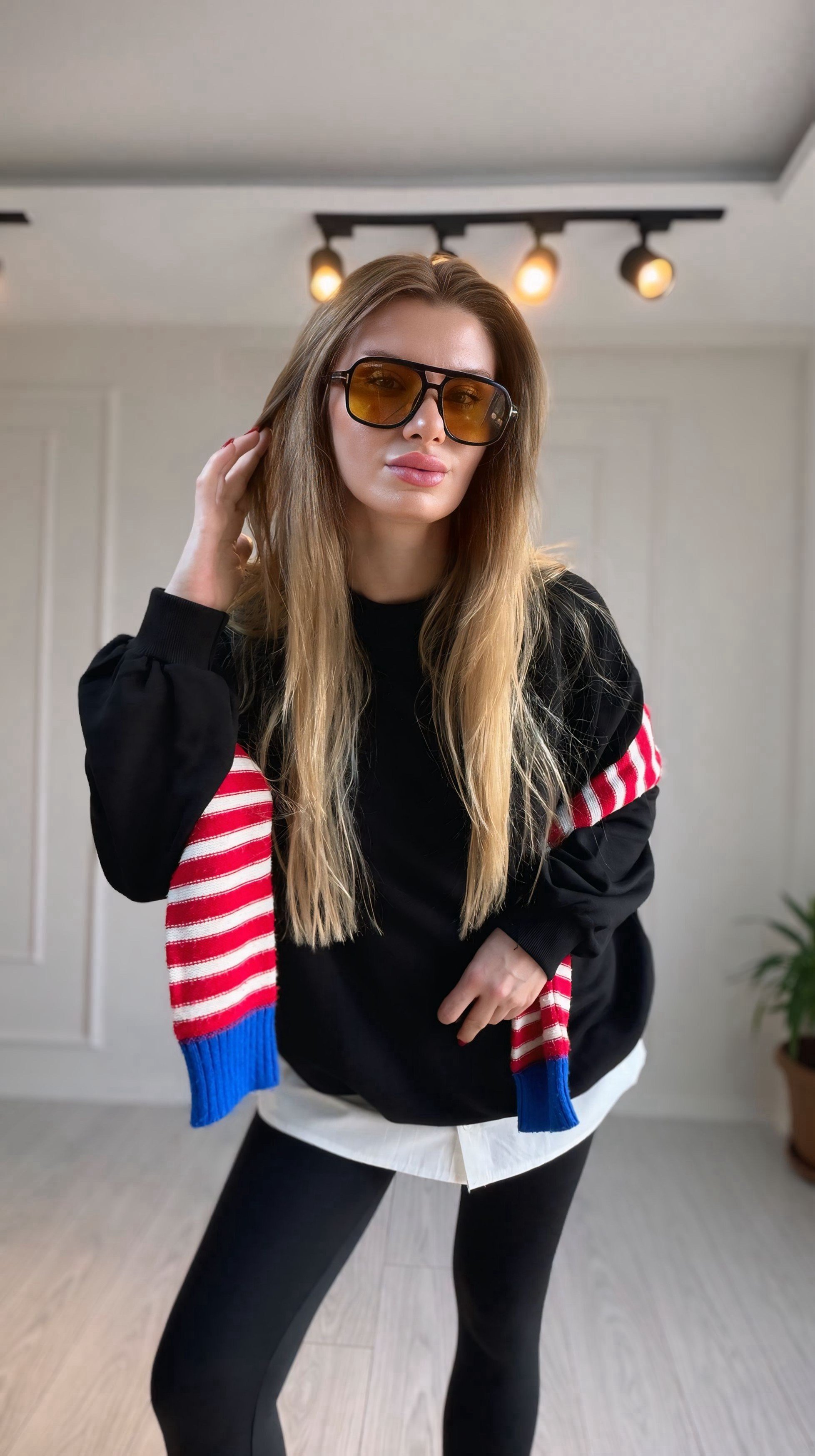 SweatshirtSiyah Çıkarılabilir Gömlek Detaylı Bisiklet Yaka Sweatshirt