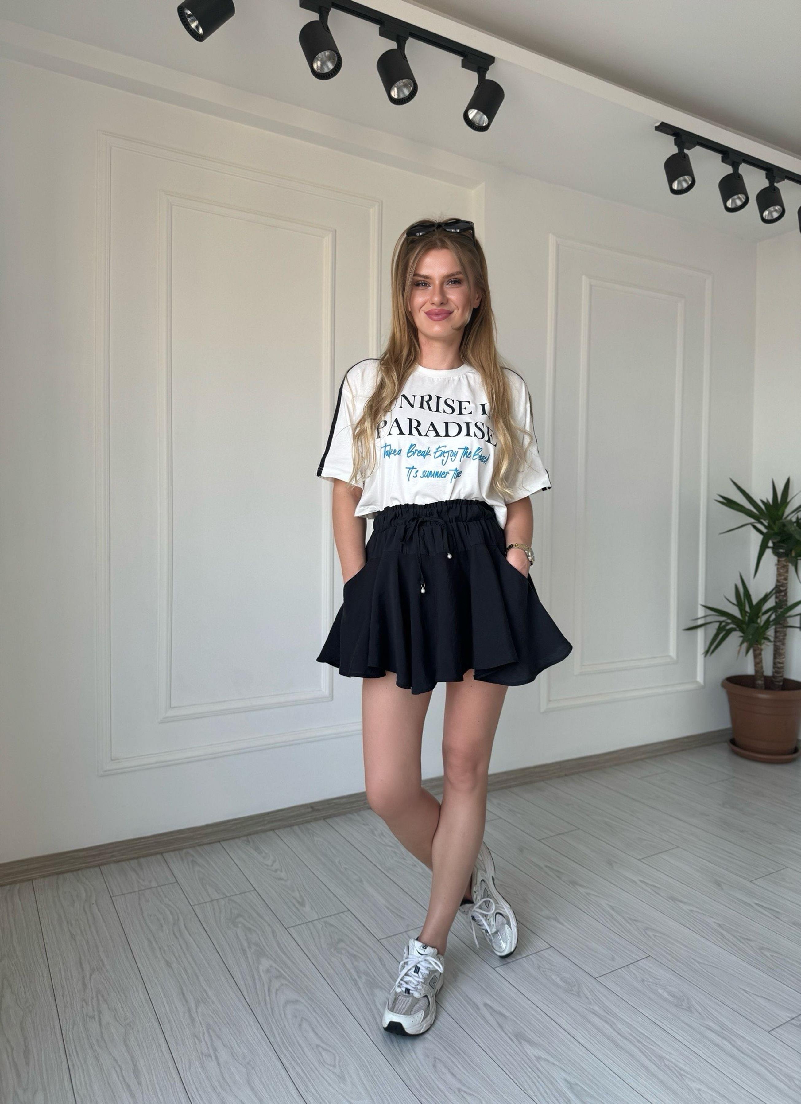 TshirtBiye Detaylı Yazı Baskılı Crop T-shirt - Ekru