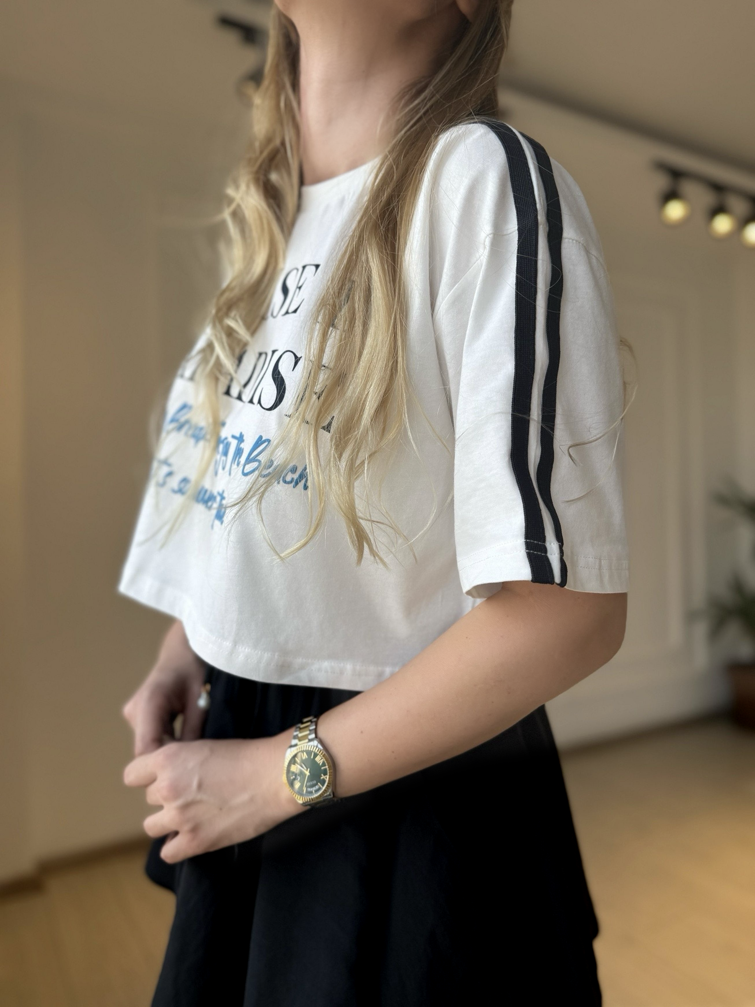 TshirtBiye Detaylı Yazı Baskılı Crop T-shirt - Ekru