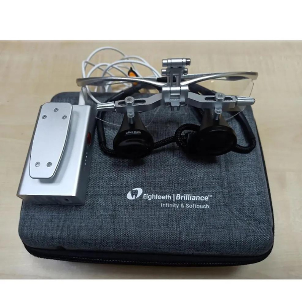 Eighteeth Brilliance Loupe Gözlük  + Softouch Işık Kaynağı Zoom 3.0X