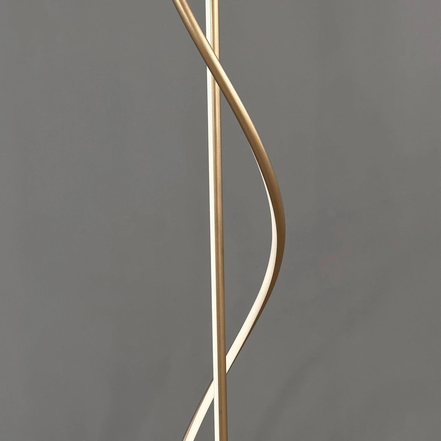 Larin Lambader