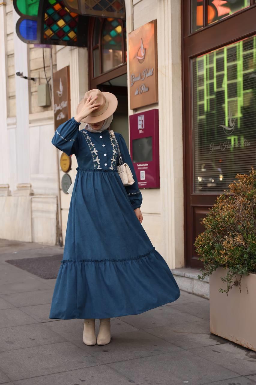 1580 Nakış Detaylı Elbise - Petrol 