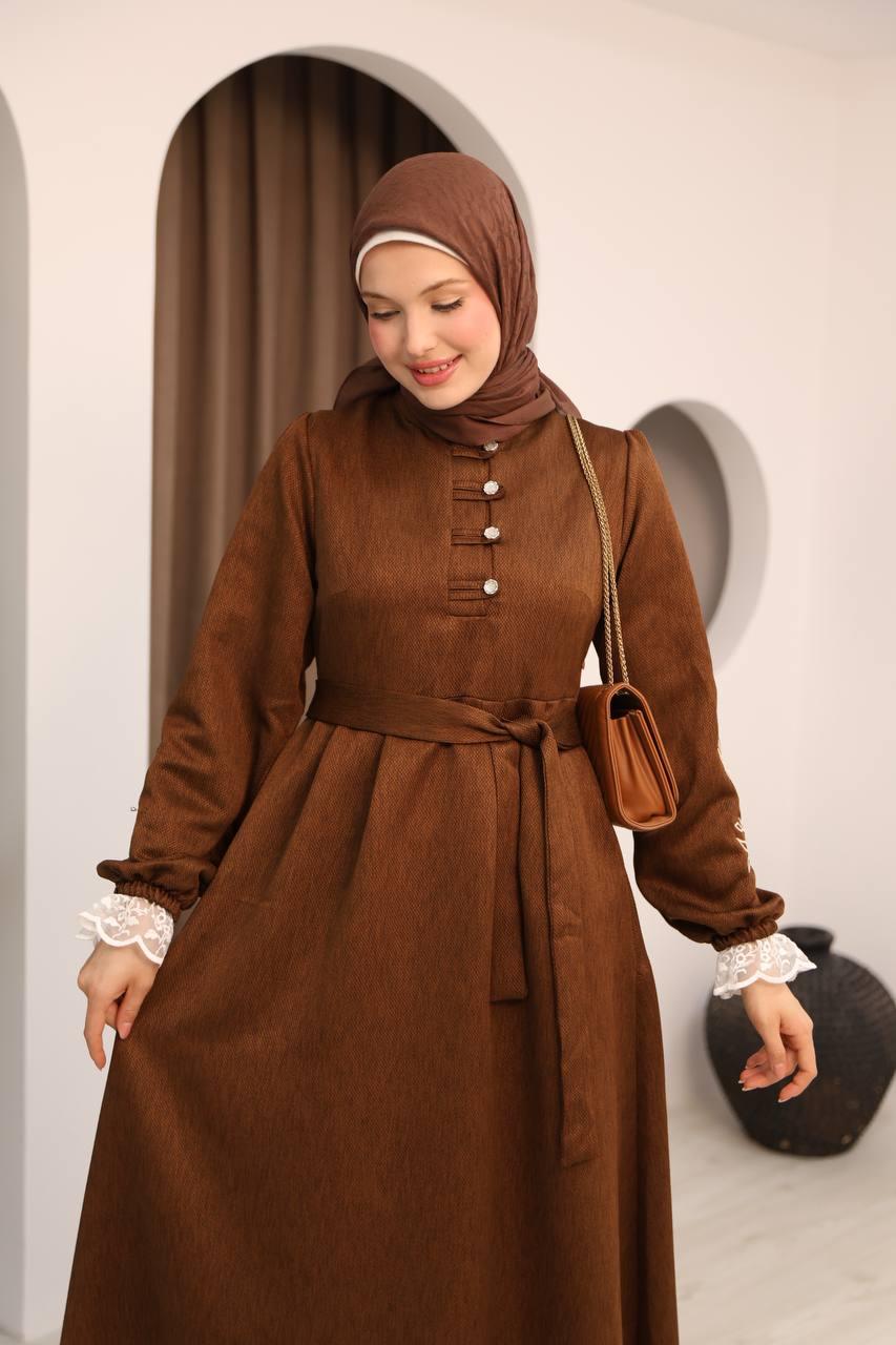 7066 Dantelli ve İşlemli Elbise - Kahverengi