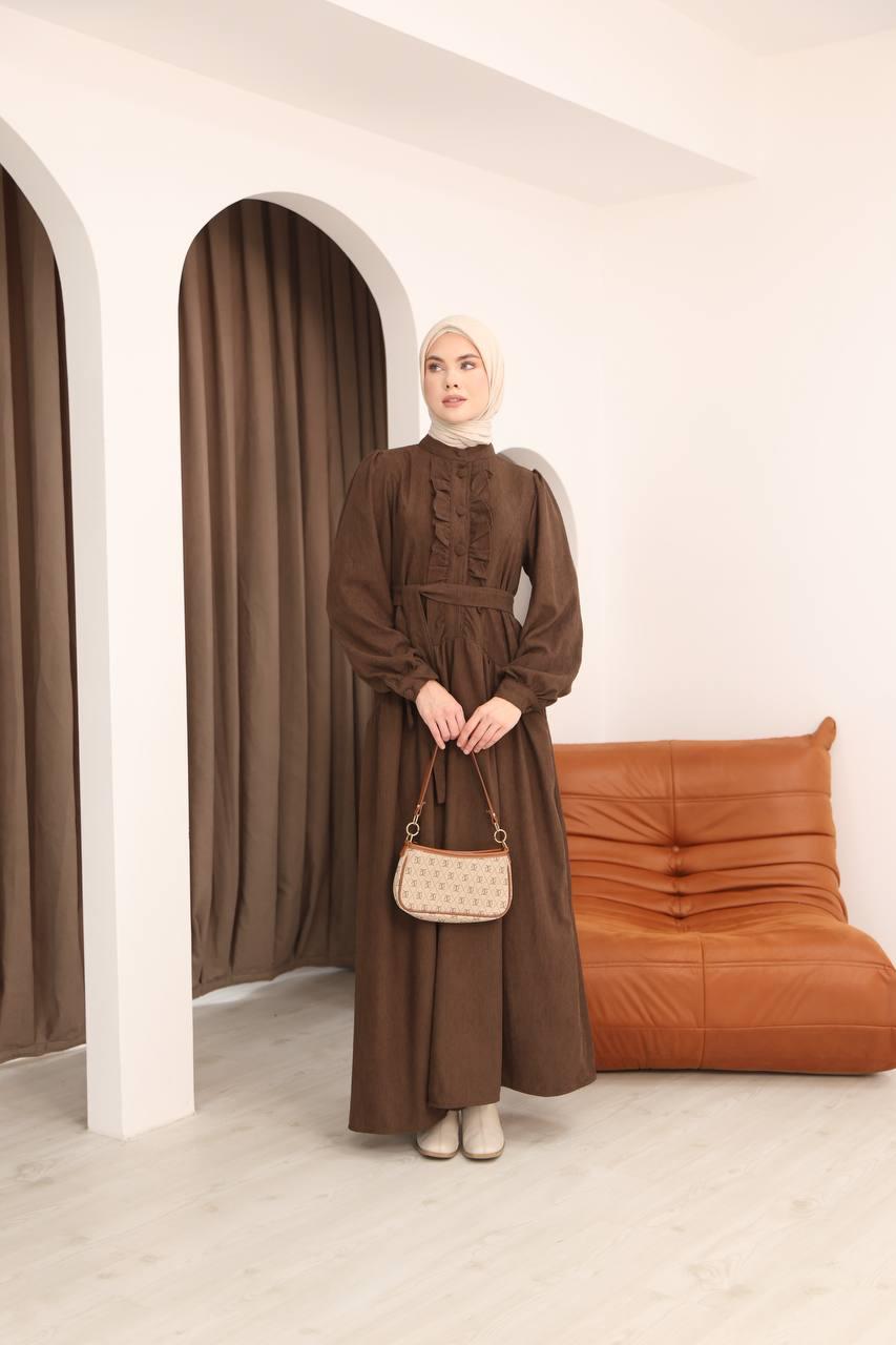 7074 Önü Düğmeli Fırfırlı Elbise - Kahverengi