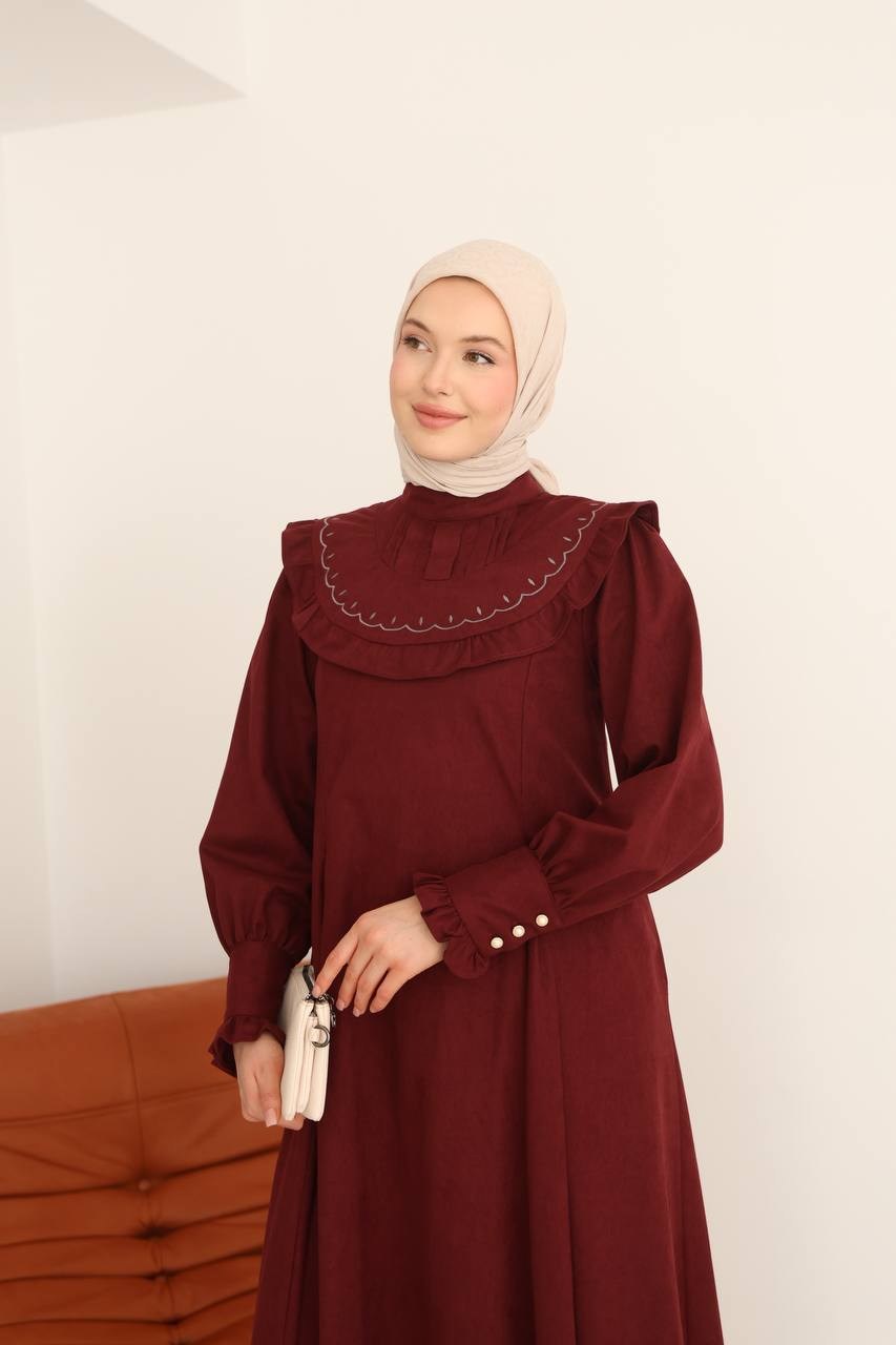 7089 Nakış Detaylı Fırfırlı Yaka Elbise - Bordo 
