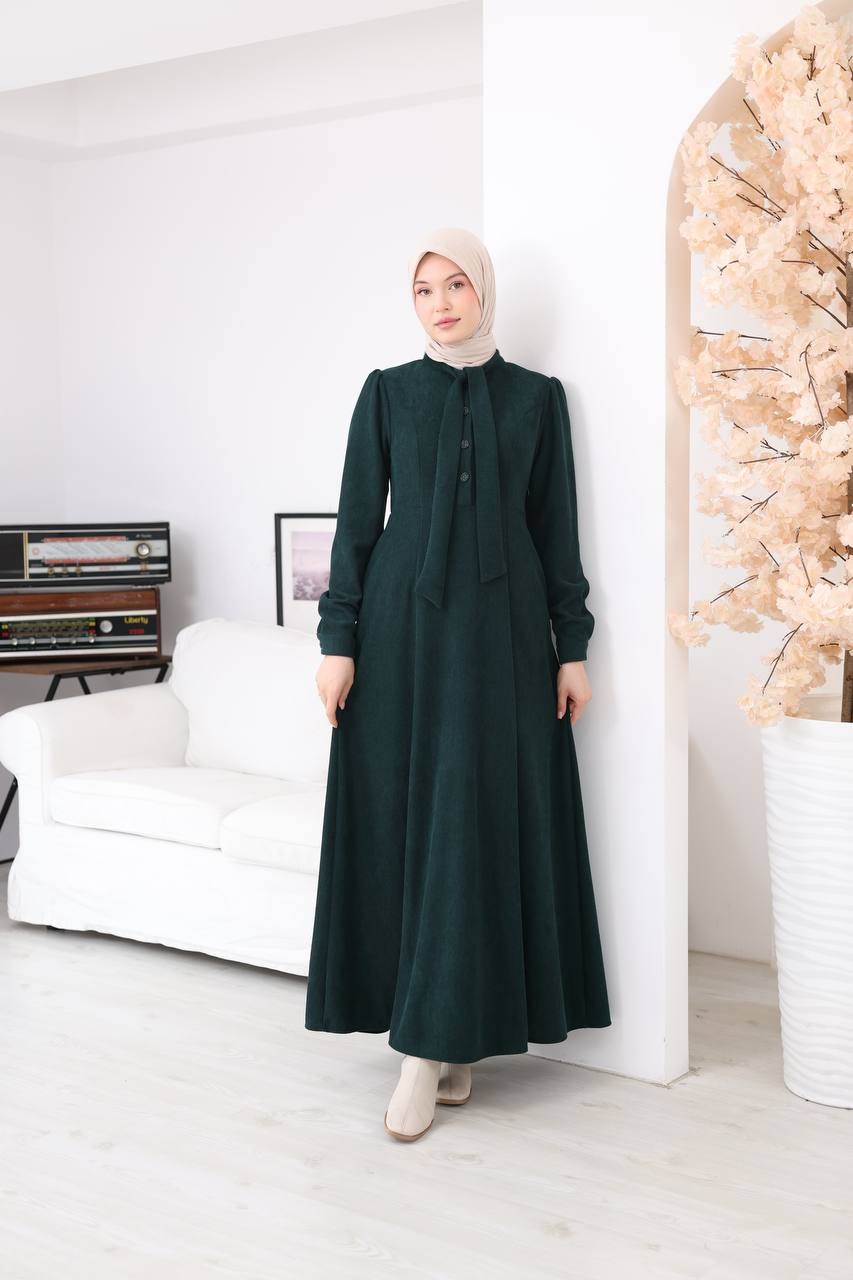 7207 Yakası Fiyonklu Elbise - Zümrüt yeşili