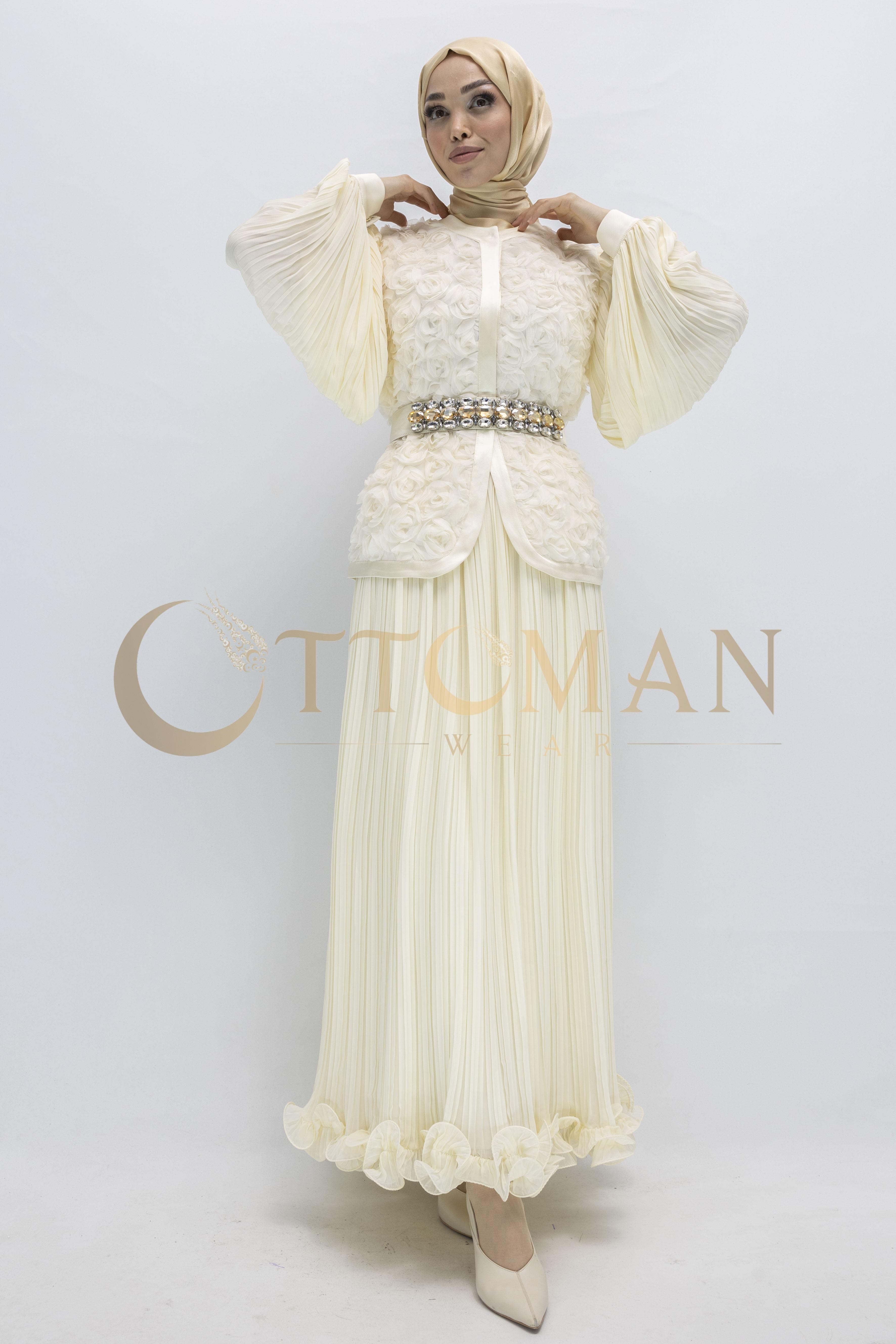 3D Gül Desenli Taş Detaylı Kuşaklı Pliseli Abiye Takım  Ekru OTW44908