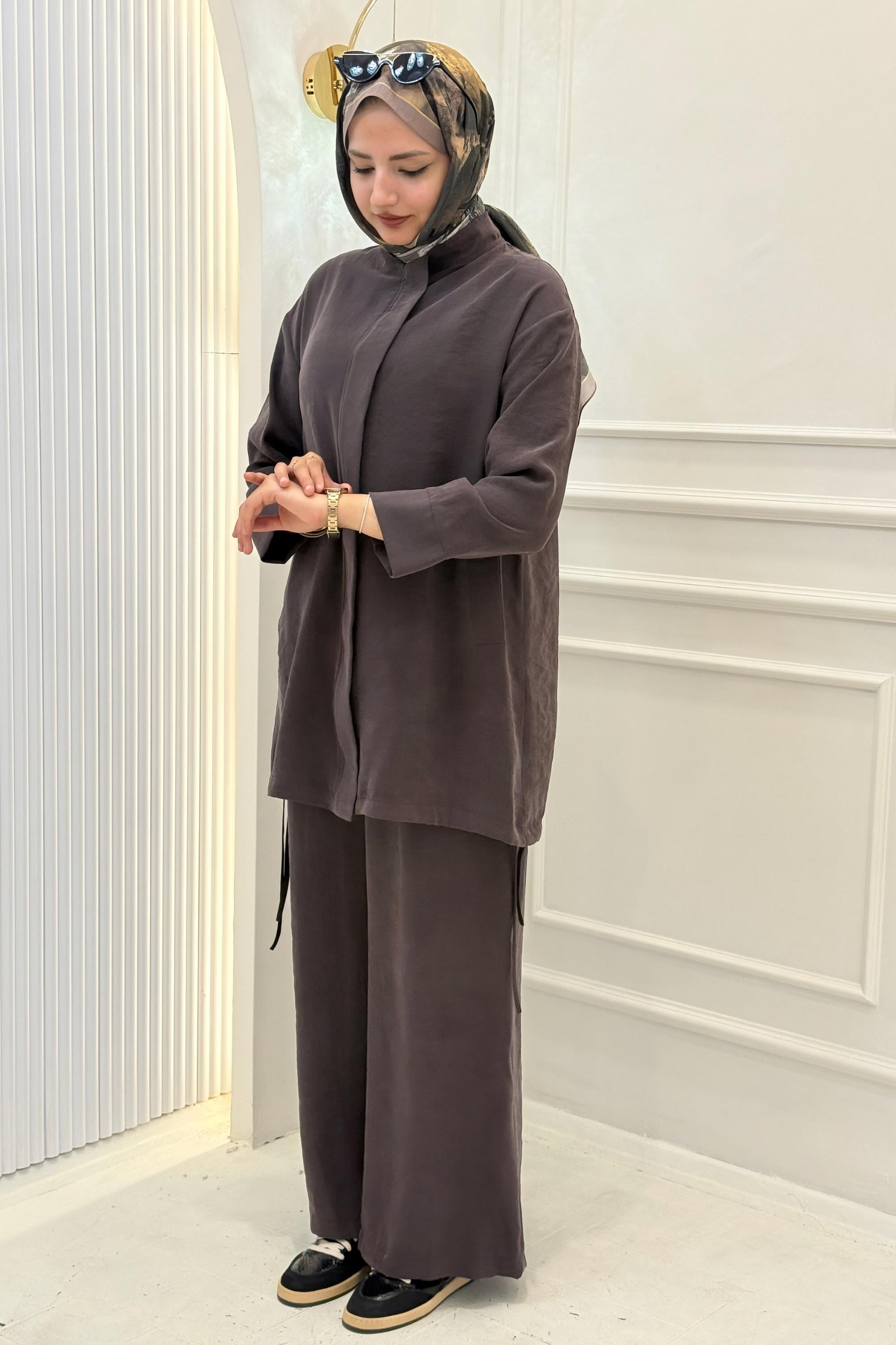 Armine Trend Sırt Detaylı Beli Lastikli Pantolonlu Takım Bitter OTW659