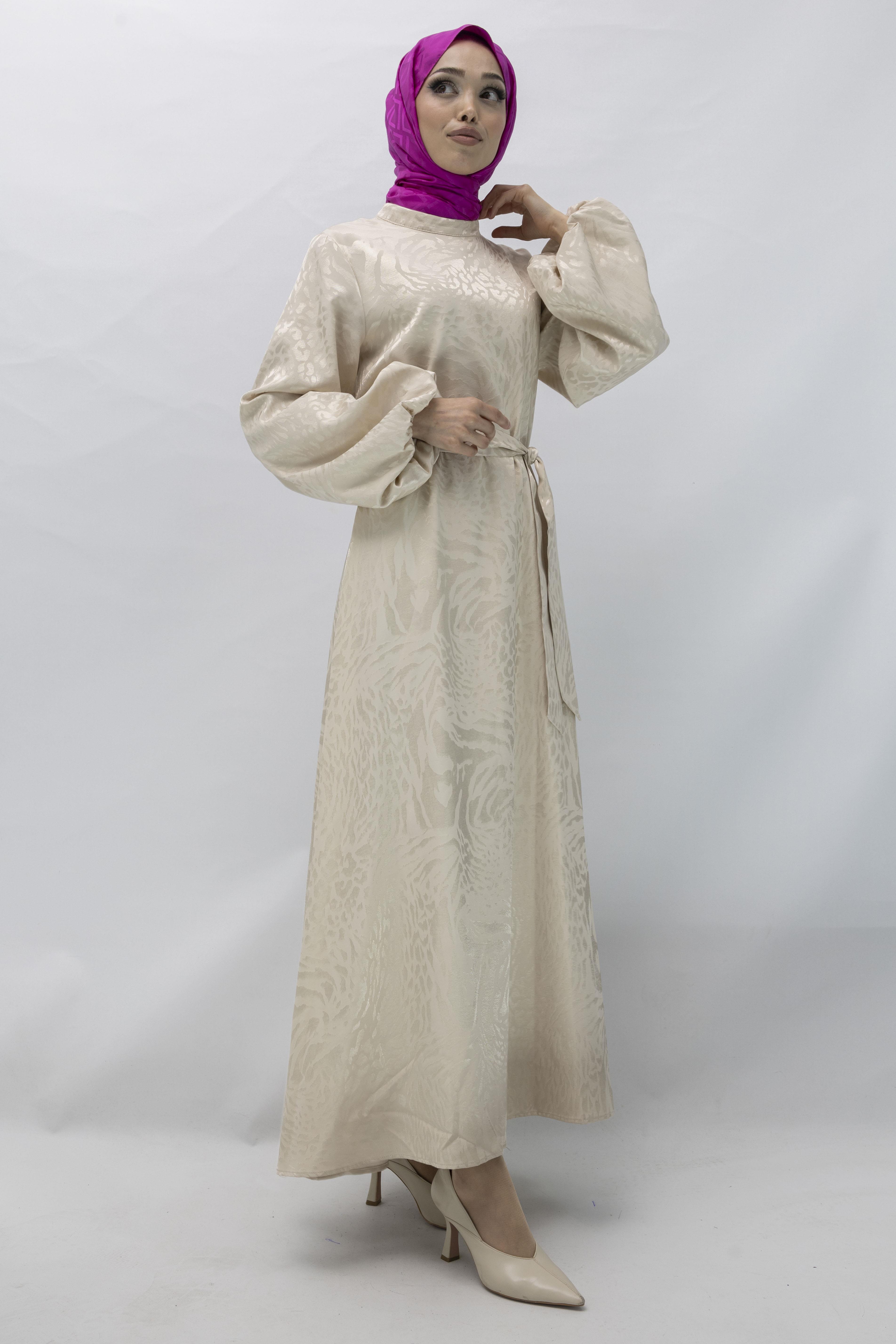 Astarlı Balon Kol Jakar Elbise Bej OTW13145