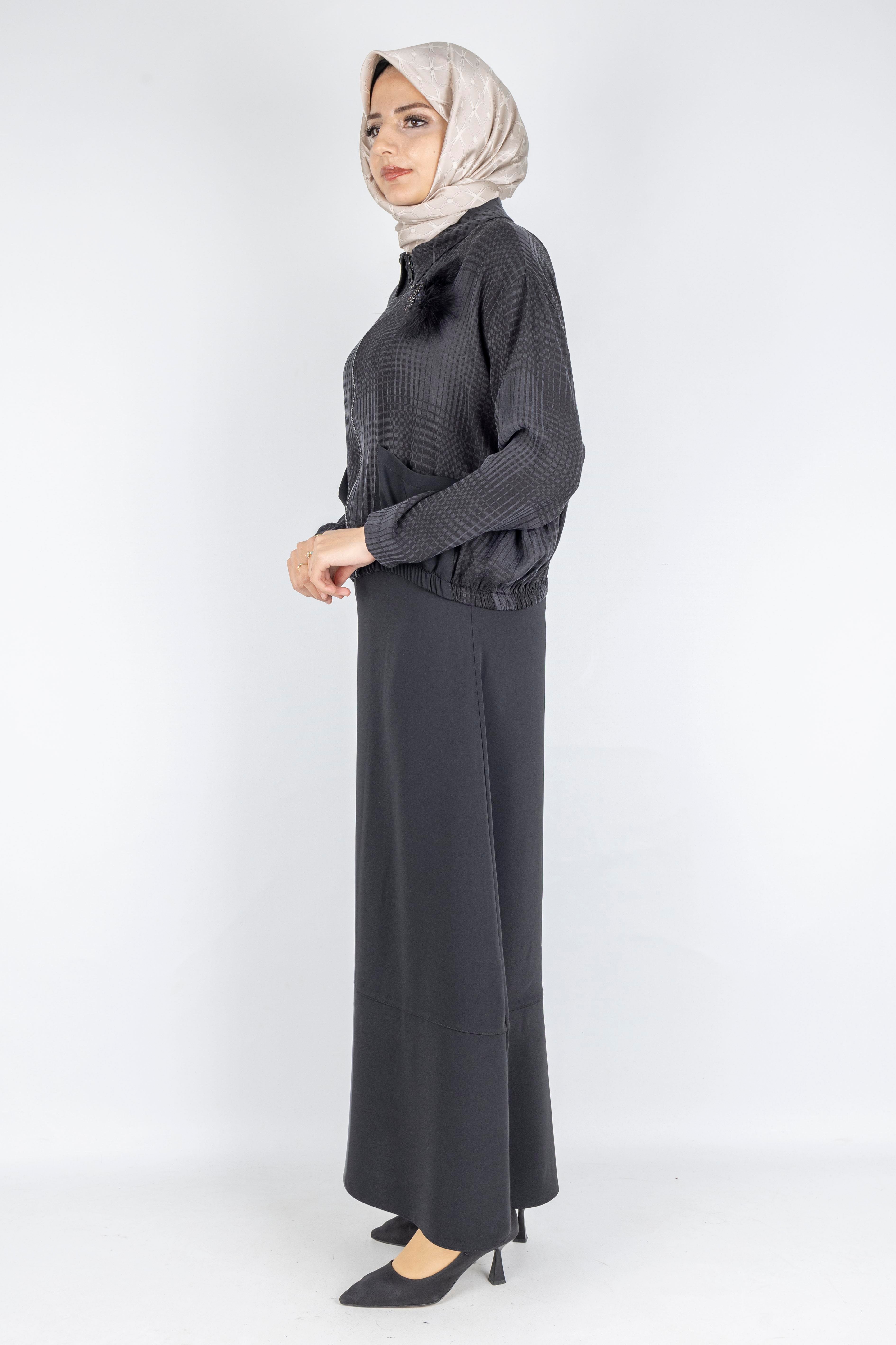 Broş Detaylı Etekli Takım Siyah OTW1076