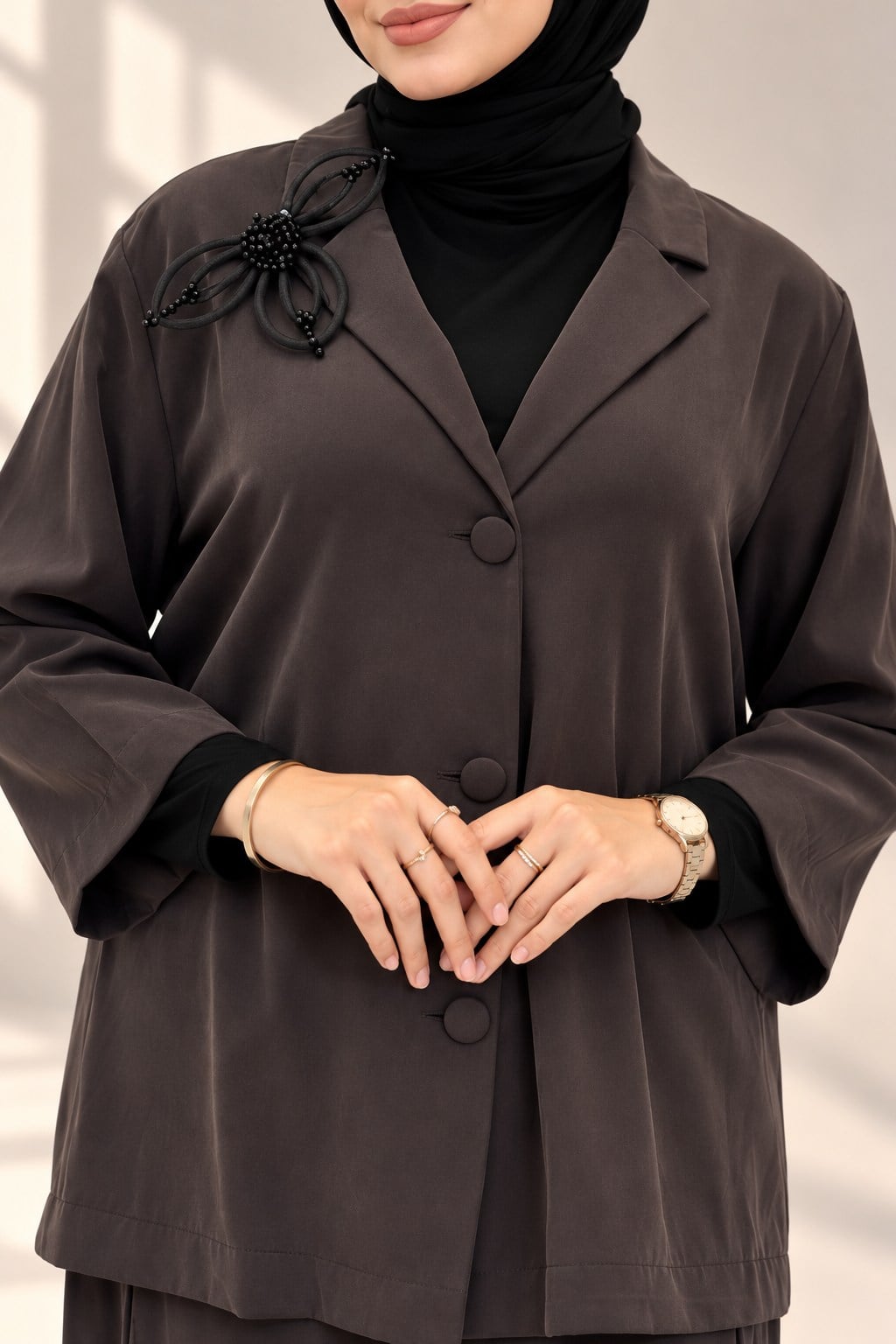 Büyük Beden Çiçek Aksesuarlı Blazer Ceket Pantolon Takım Kahve OTW9967