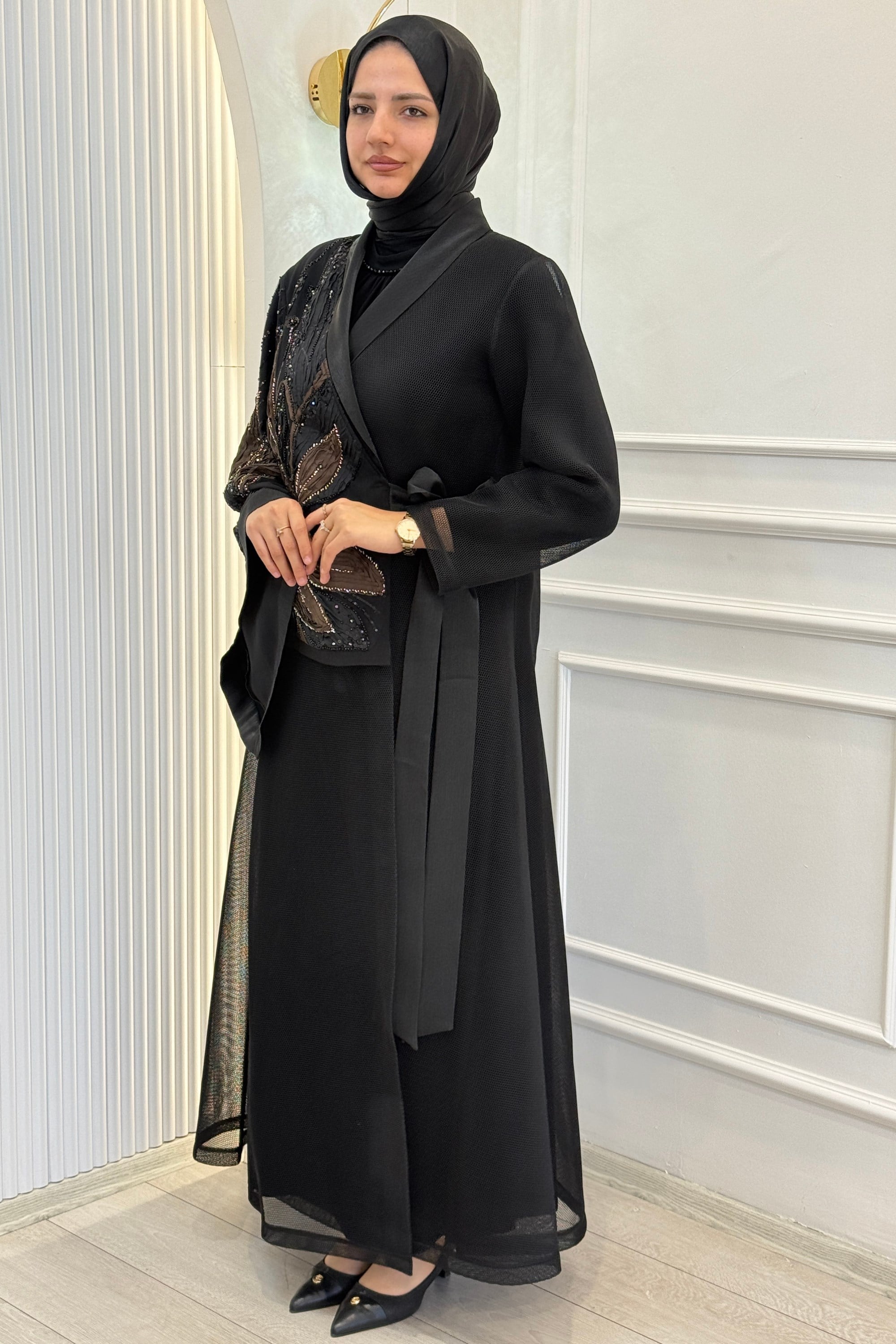 Büyük Beden Çiçek Desenli Taş İşlemeli Abaya Takım Siyah OTW47805
