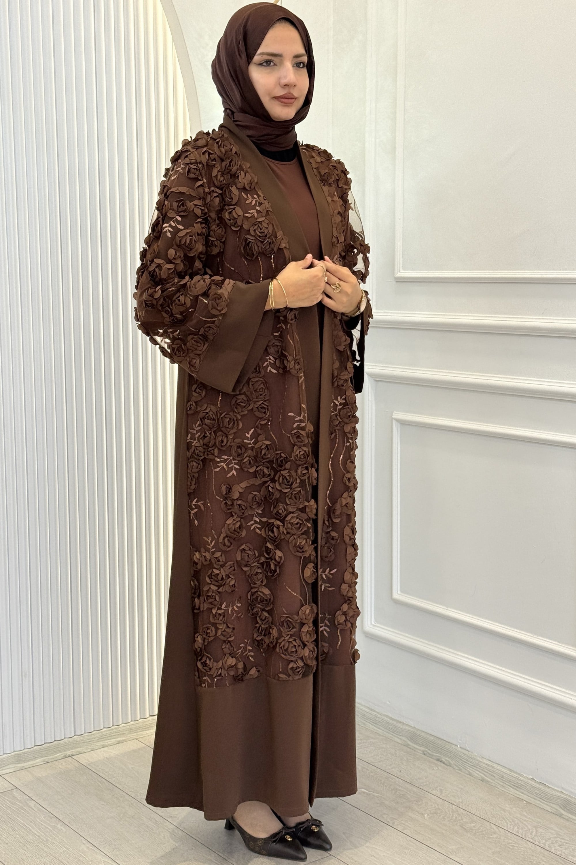 Büyük Beden Çiçek Detaylı Abaya Takım Kahve OTW3094