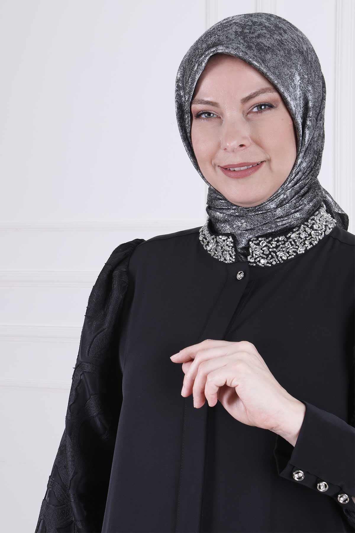 Büyük Beden Gizli Düğmeli Abaya Siyah OTW65010