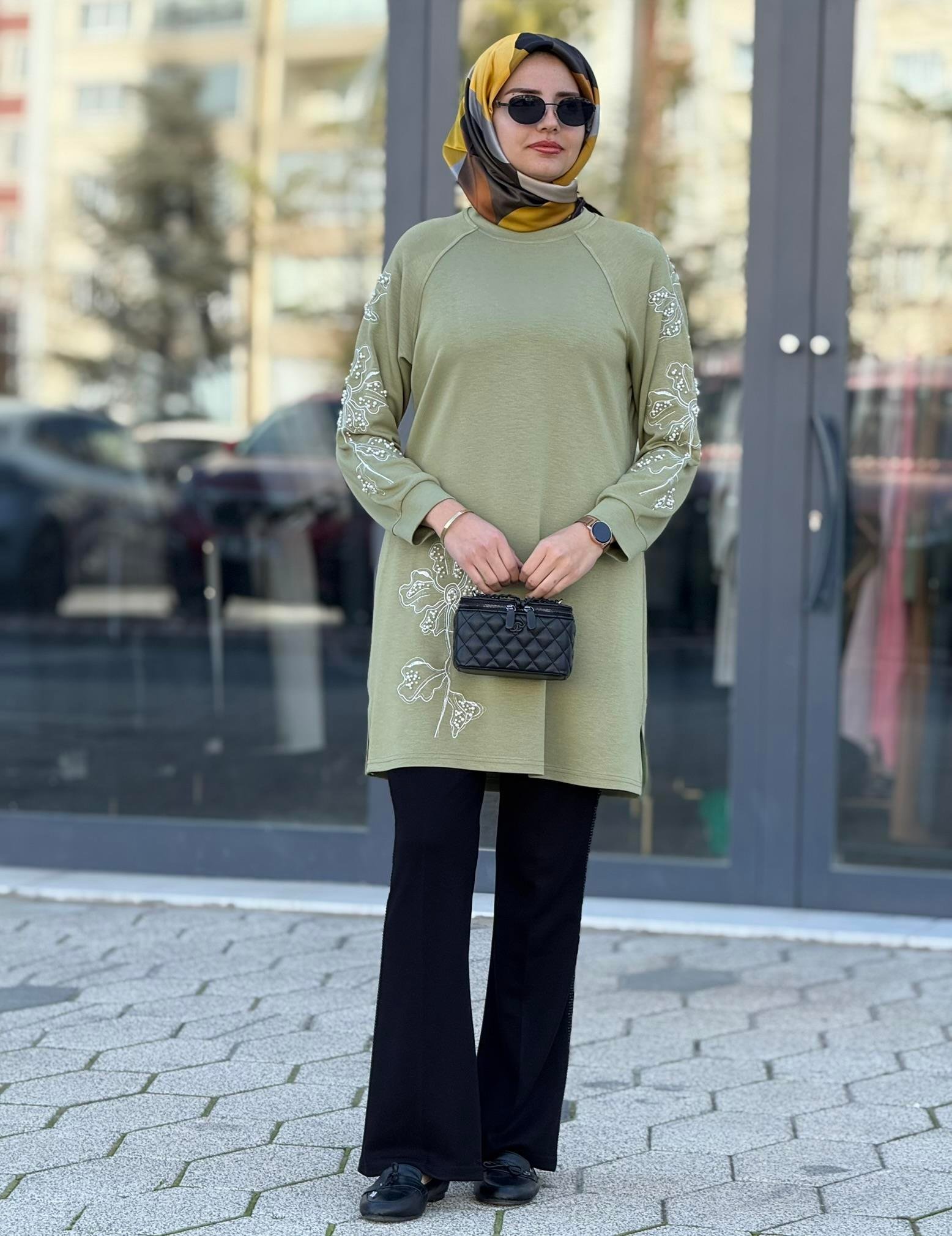 Büyük Beden İncili Nakışlı Tesettür Tunik Mint OTW2152