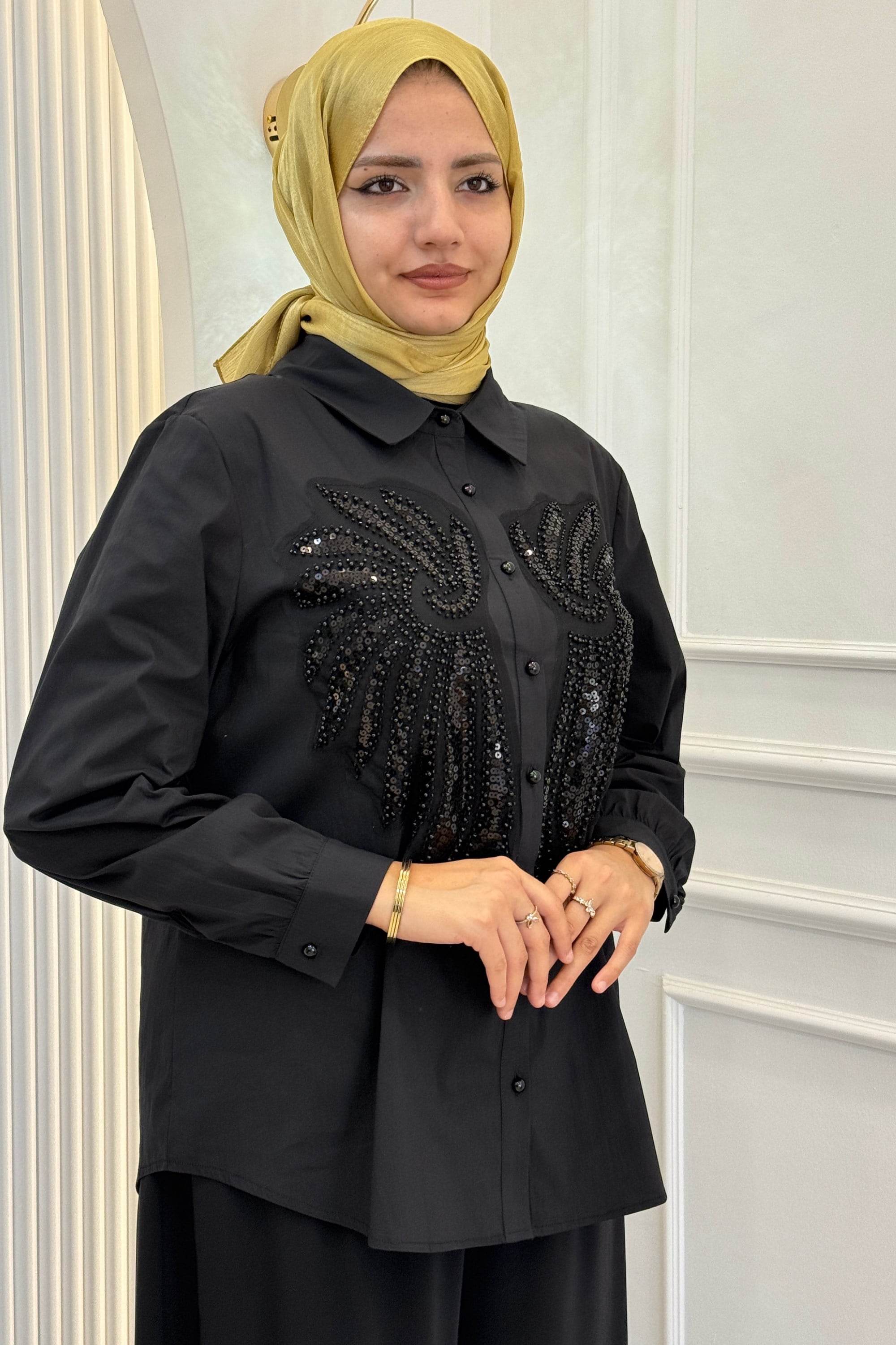 Büyük Beden Işıltılı Payet Detaylı Gömlek Siyah OTW23191