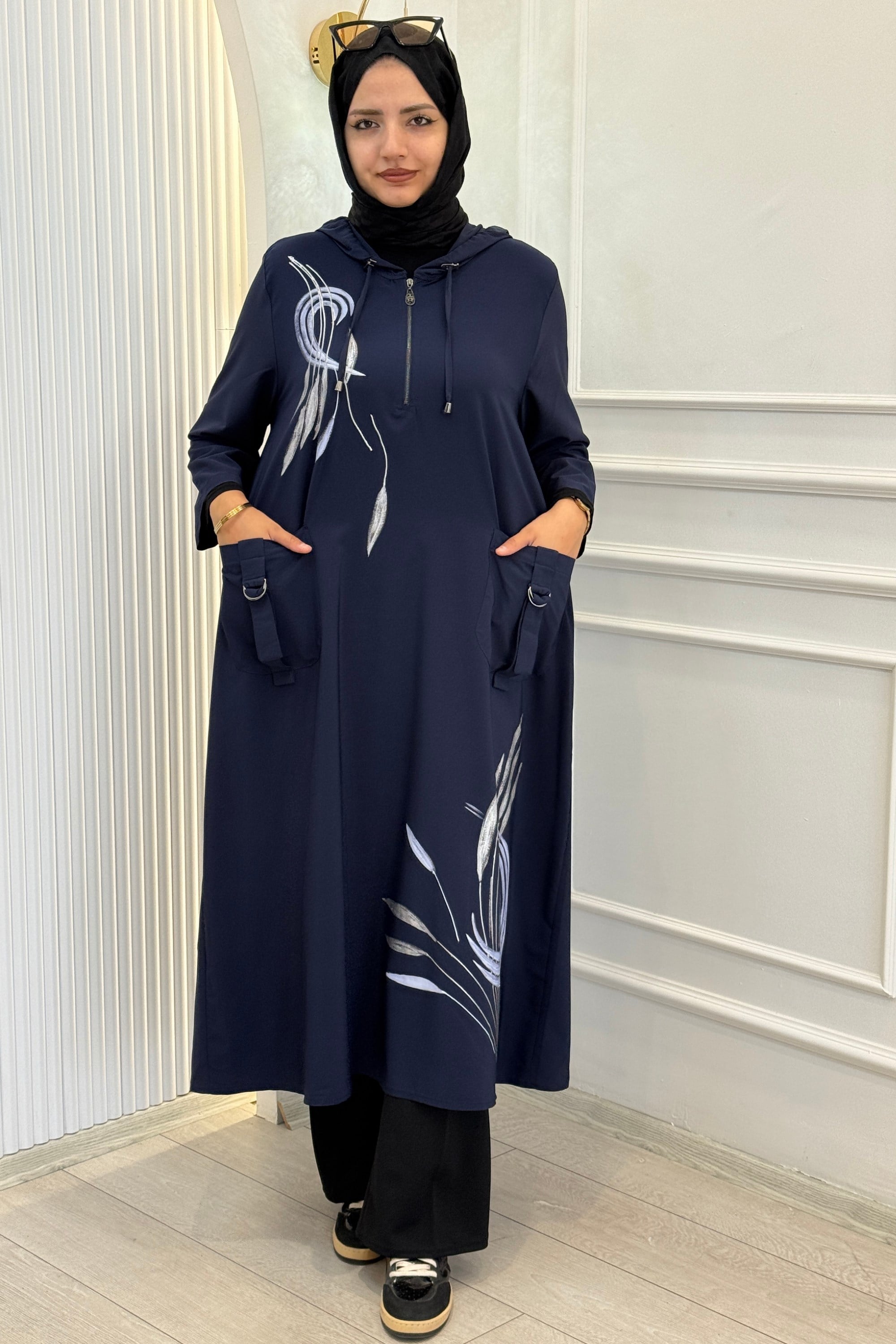 Büyük Beden Nakış Detaylı Kapüşonlu Cotton Tunik Lacivert OTW40238