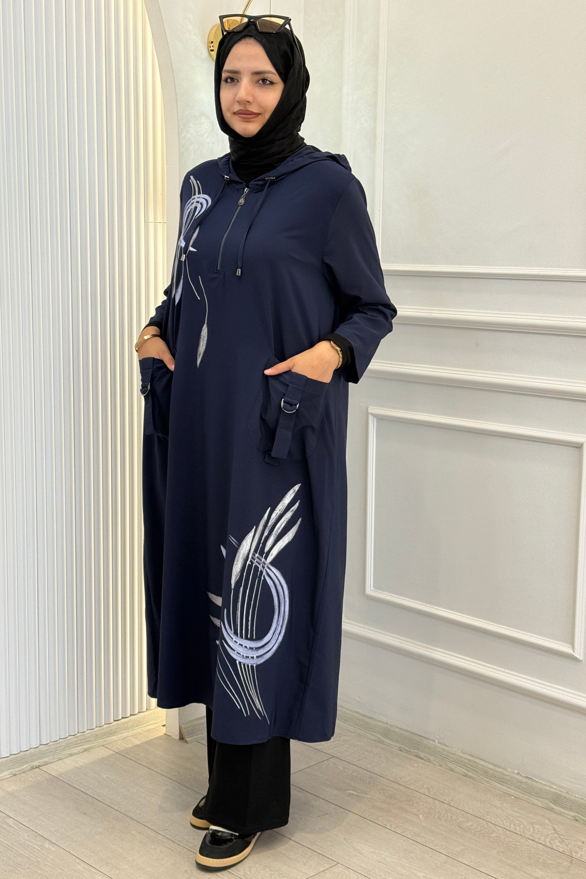 Büyük Beden Nakış Detaylı Kapüşonlu Cotton Tunik Lacivert OTW40238