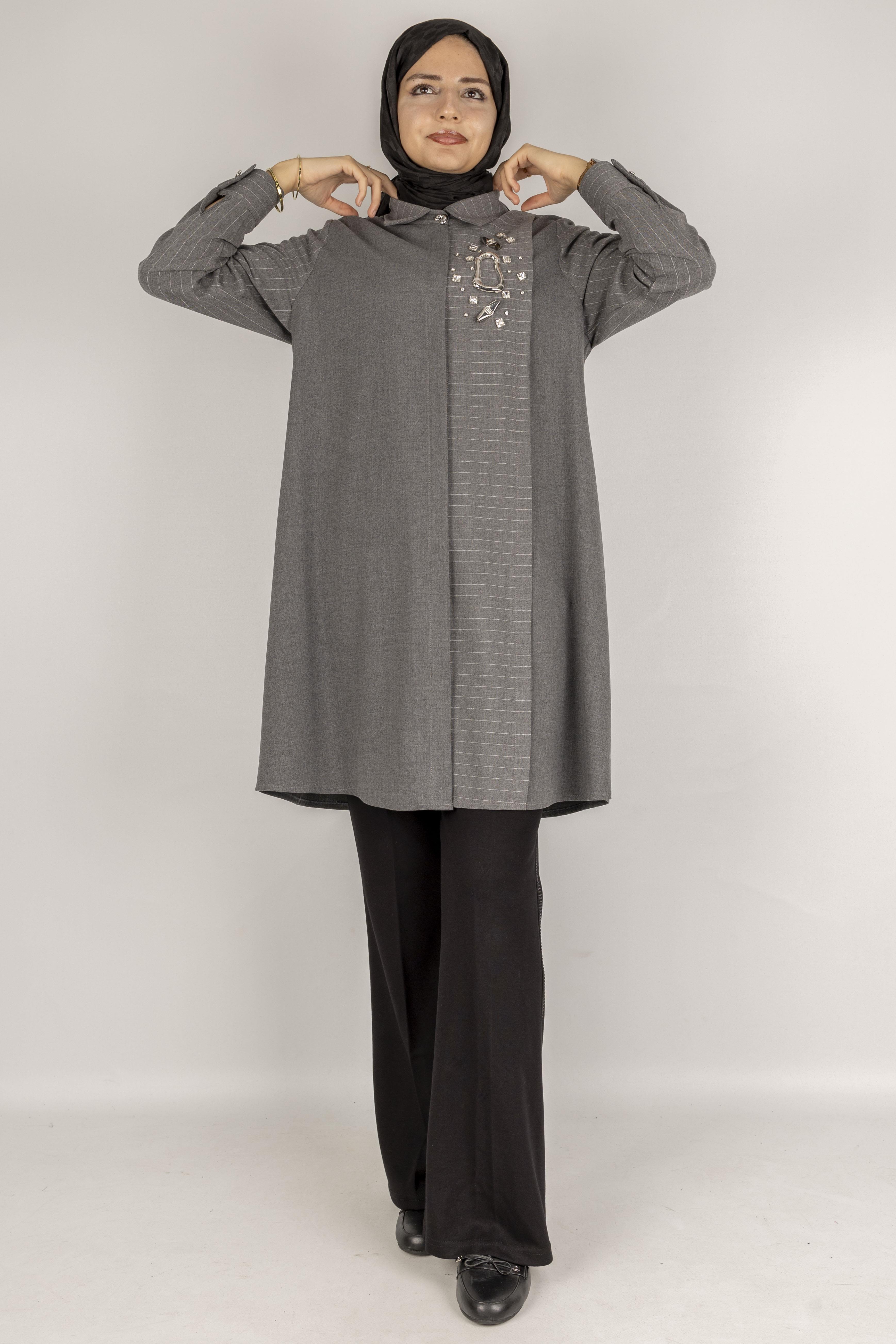Büyük Beden Taş Detaylı Çizgili Gri Tesettür Gömlek Gri OTW752