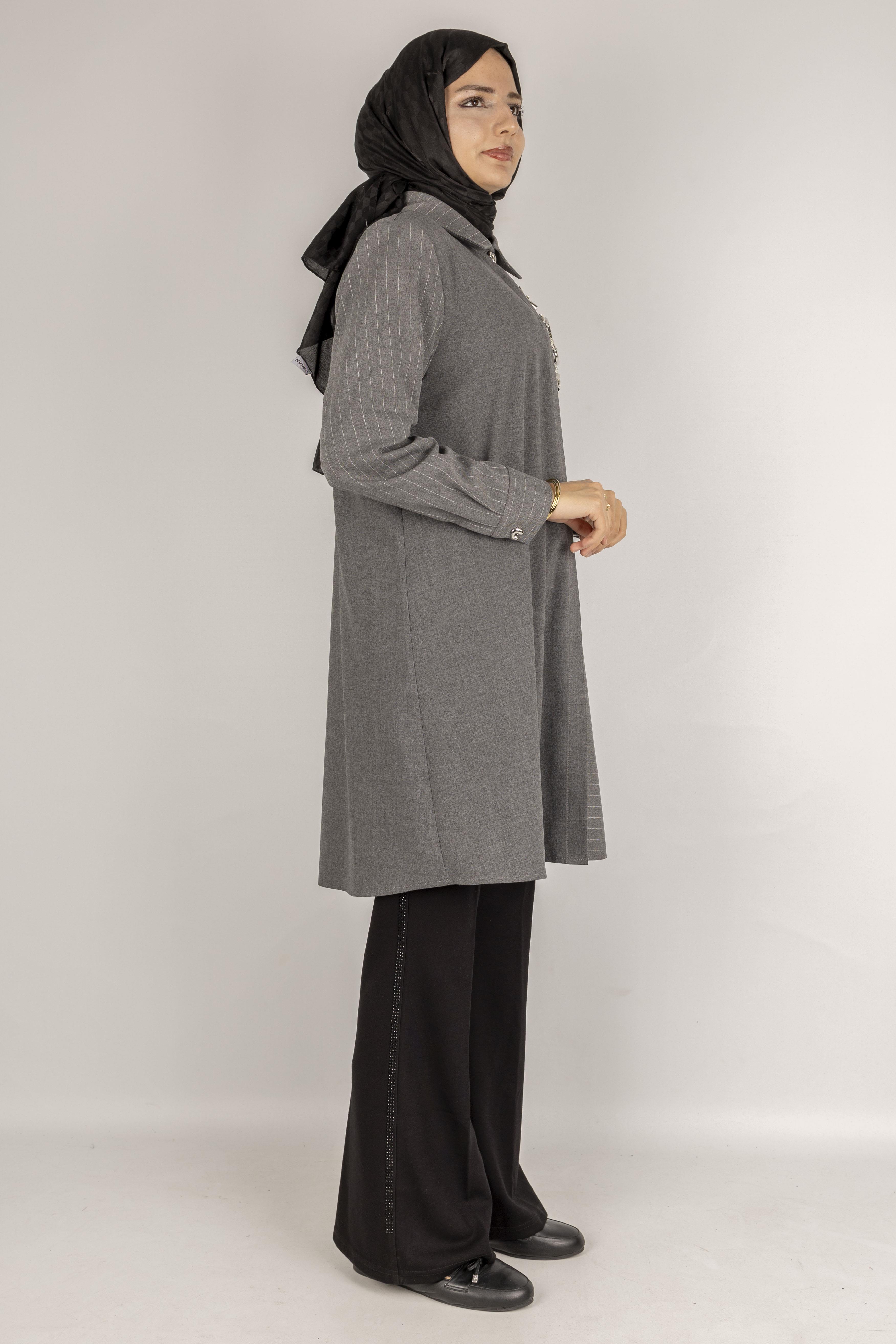Büyük Beden Taş Detaylı Çizgili Gri Tesettür Gömlek Gri OTW752