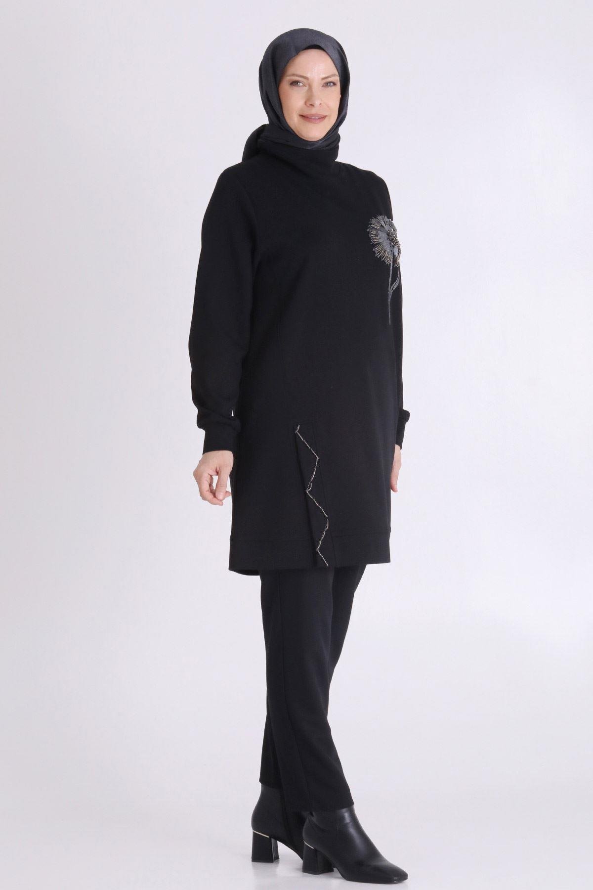 Çiçek İşlemeli Rahat Kesim Büyük Beden Tunik Siyah OTW20126