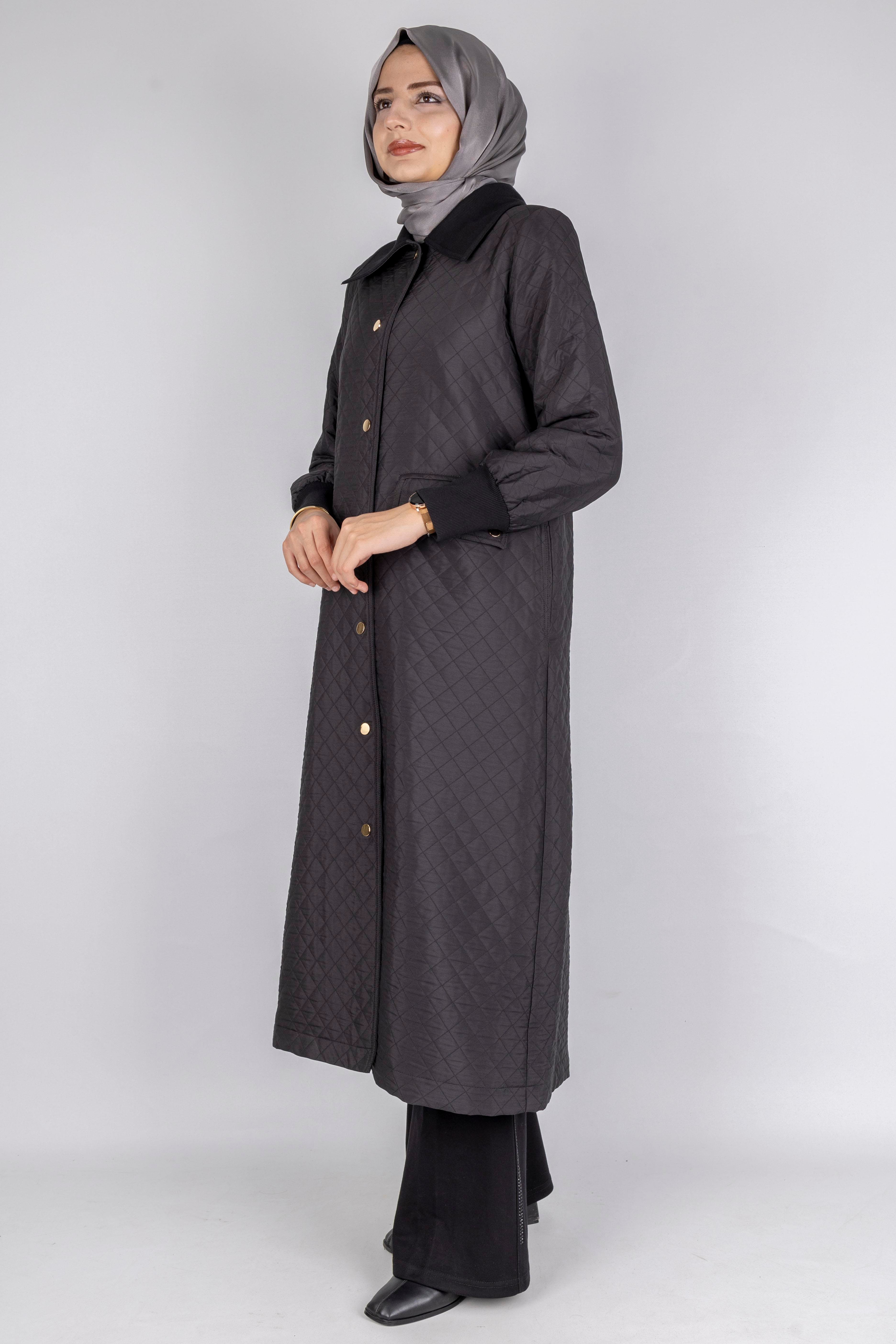 Çıtçıt Düğmeli Kapitone Tesettür Kap Siyah OTW36297