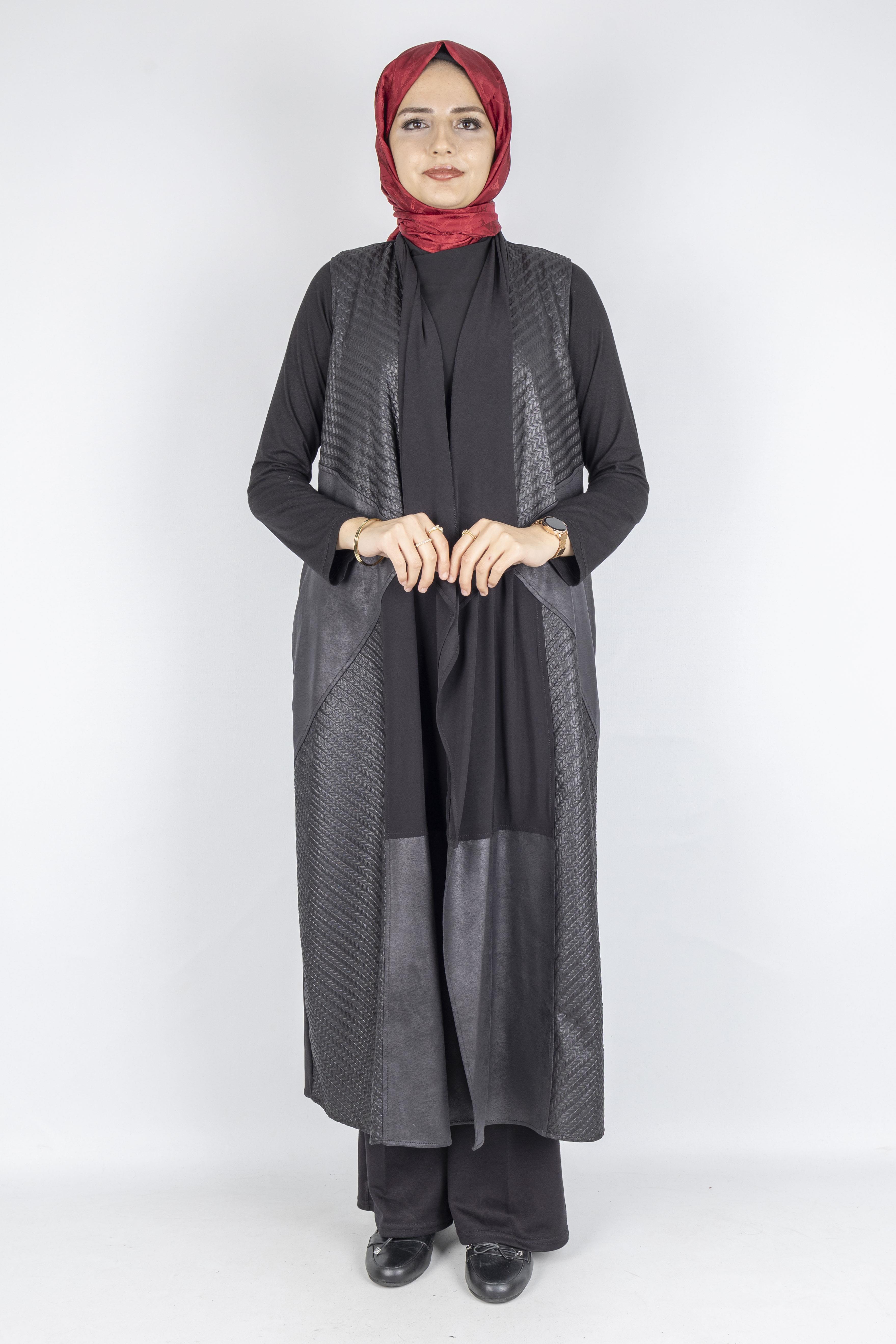 Deri Detaylı Uzun Yelek Siyah OTW25260