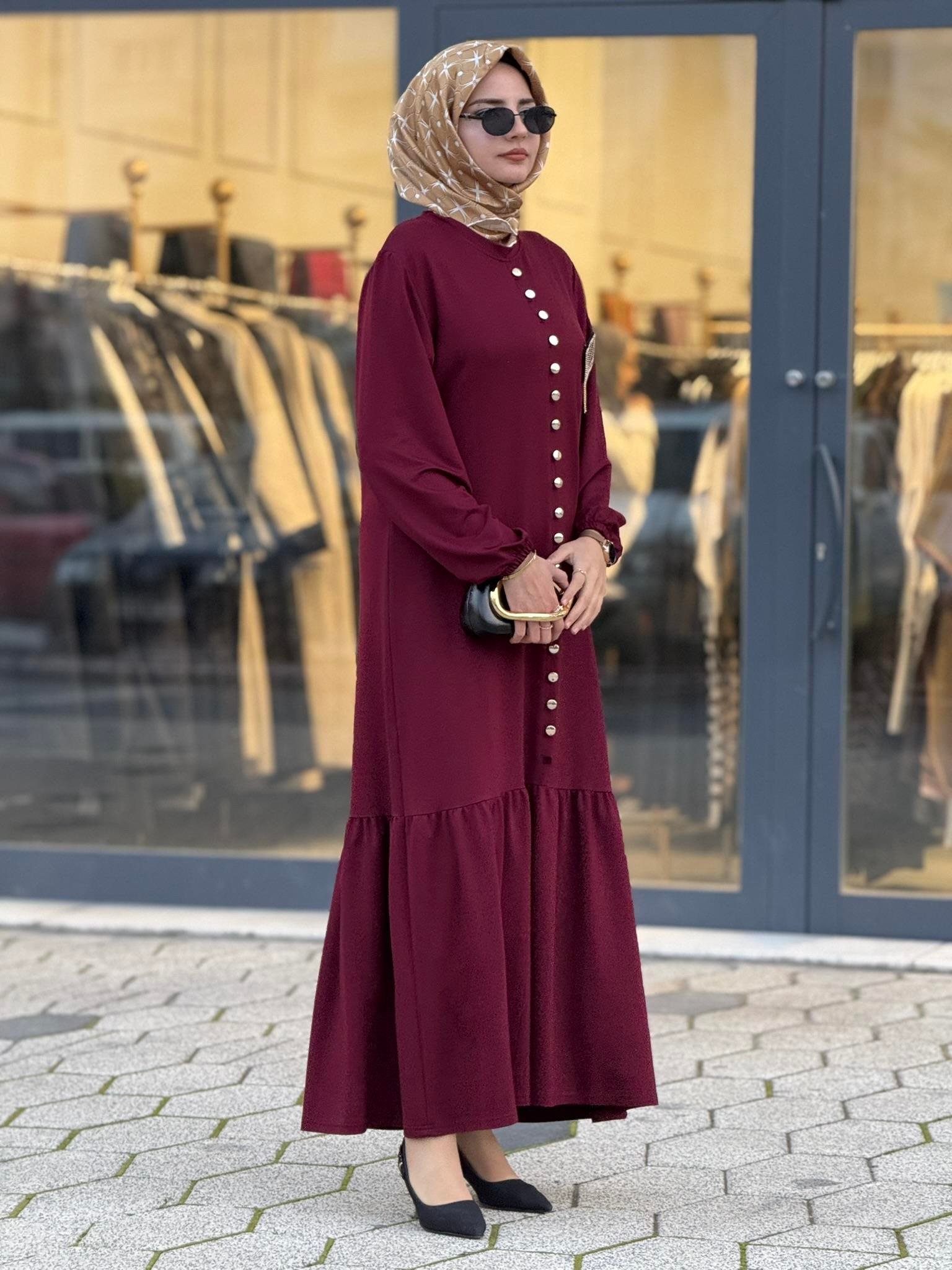 Düğme Detaylı Volan Etek Büyük Beden Tesettür Elbise Bordo OTW2202