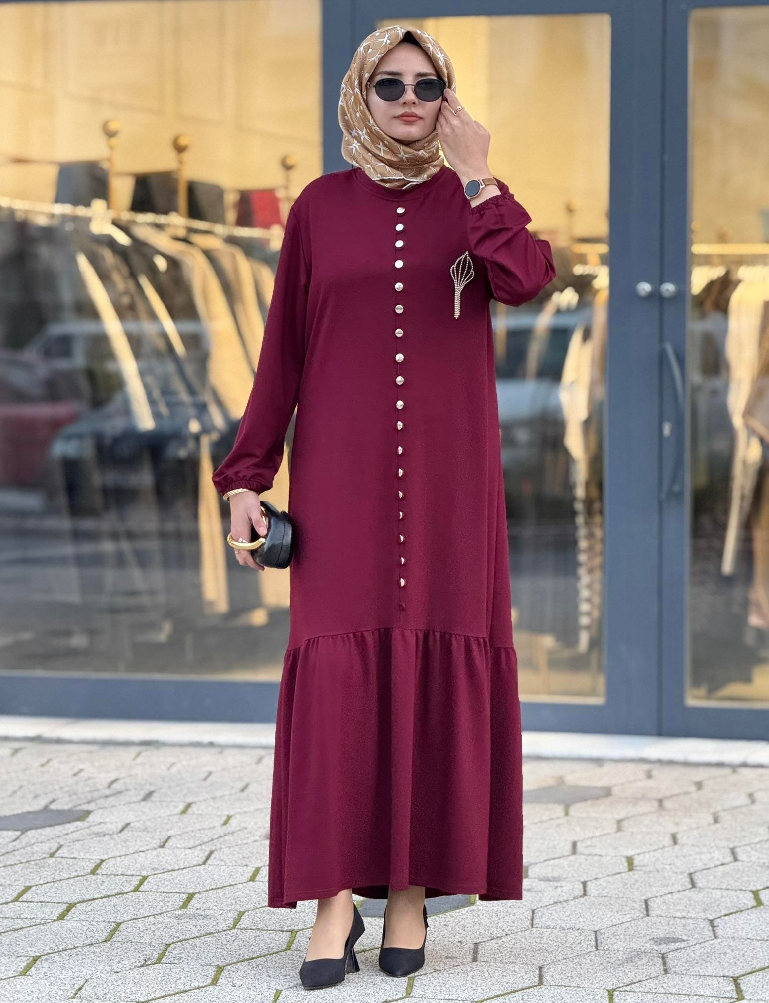 Düğme Detaylı Volan Etek Büyük Beden Tesettür Elbise Bordo OTW2202