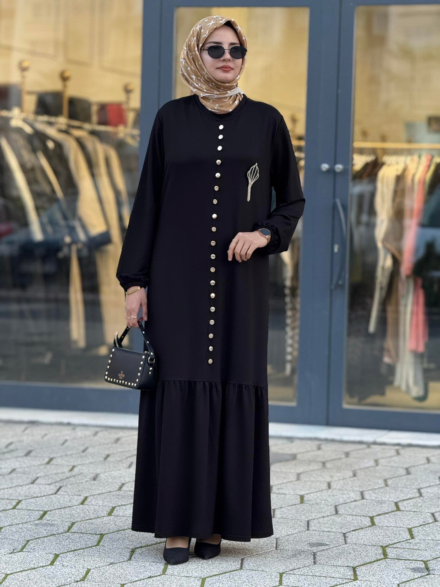 Düğme Detaylı Volan Etek Büyük Beden Tesettür Elbise Siyah OTW2202