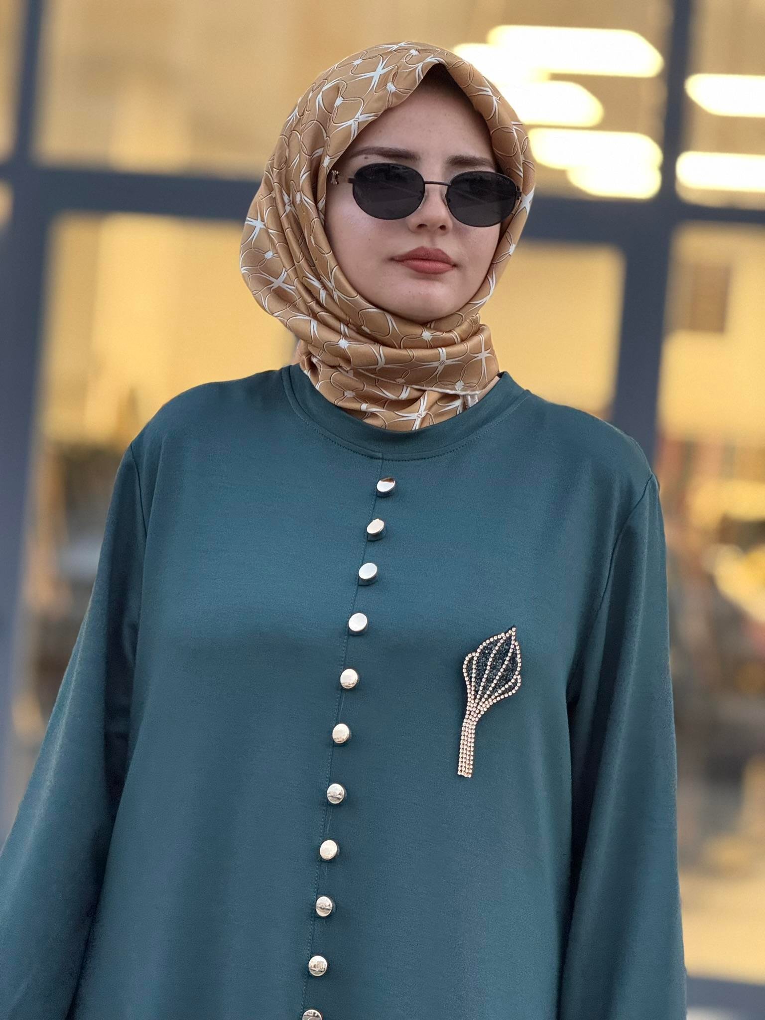 Düğme Detaylı Volan Etek Büyük Beden Tesettür Elbise Petrol OTW2202