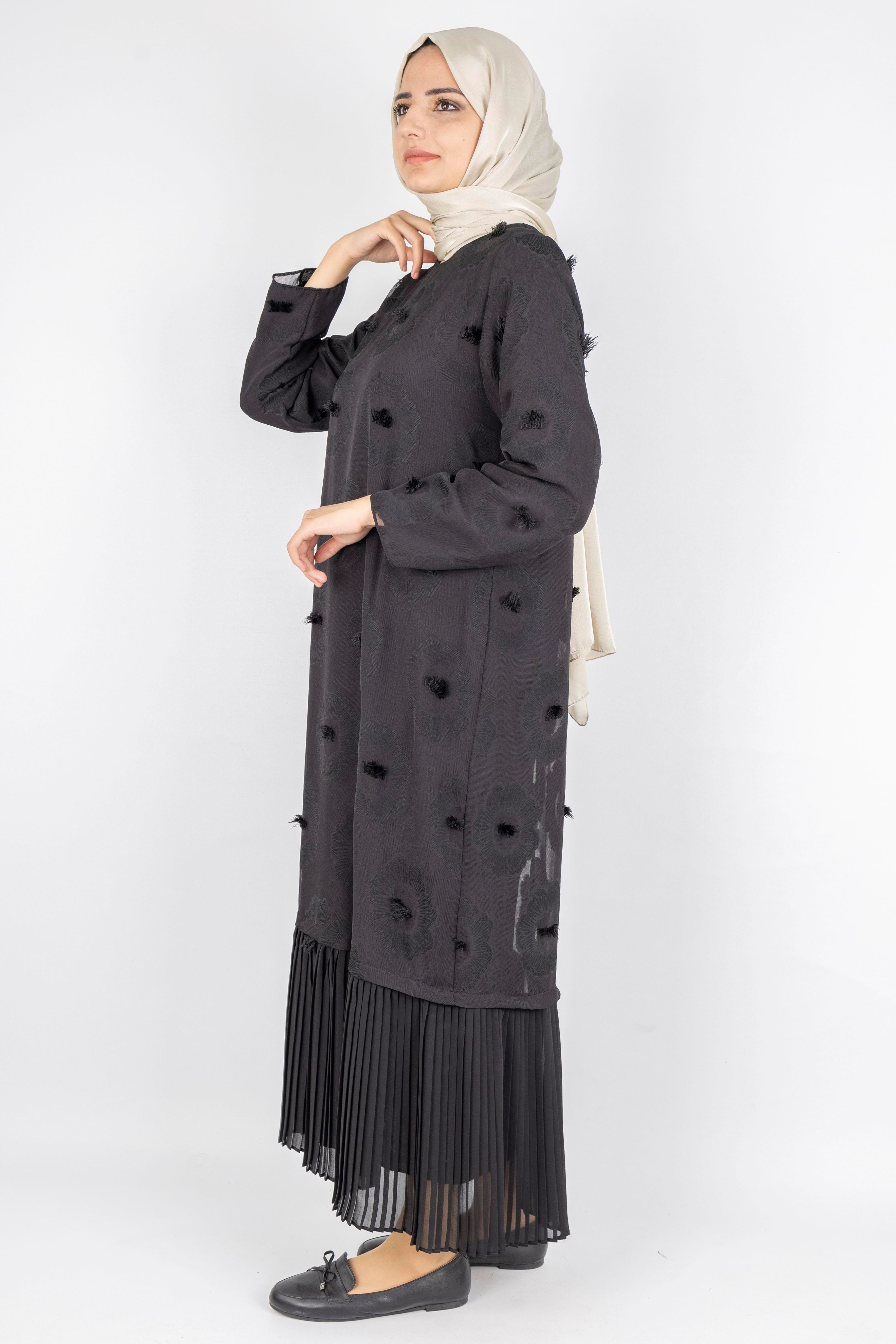 Dule Astarlı Çiçek Desenli Pliseli Tesettür Elbise Siyah OTW936